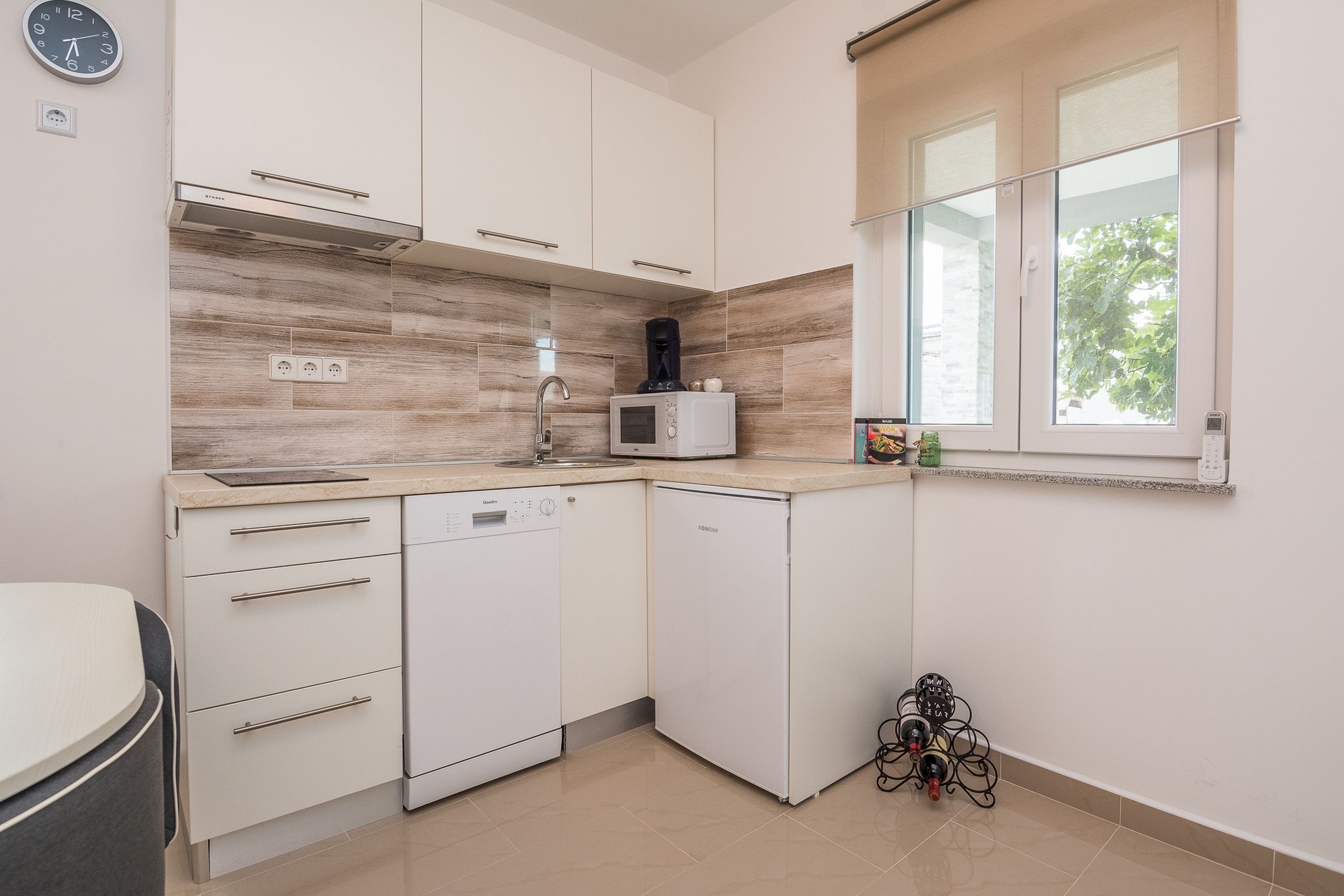 Apartments Kosic 72053-A2