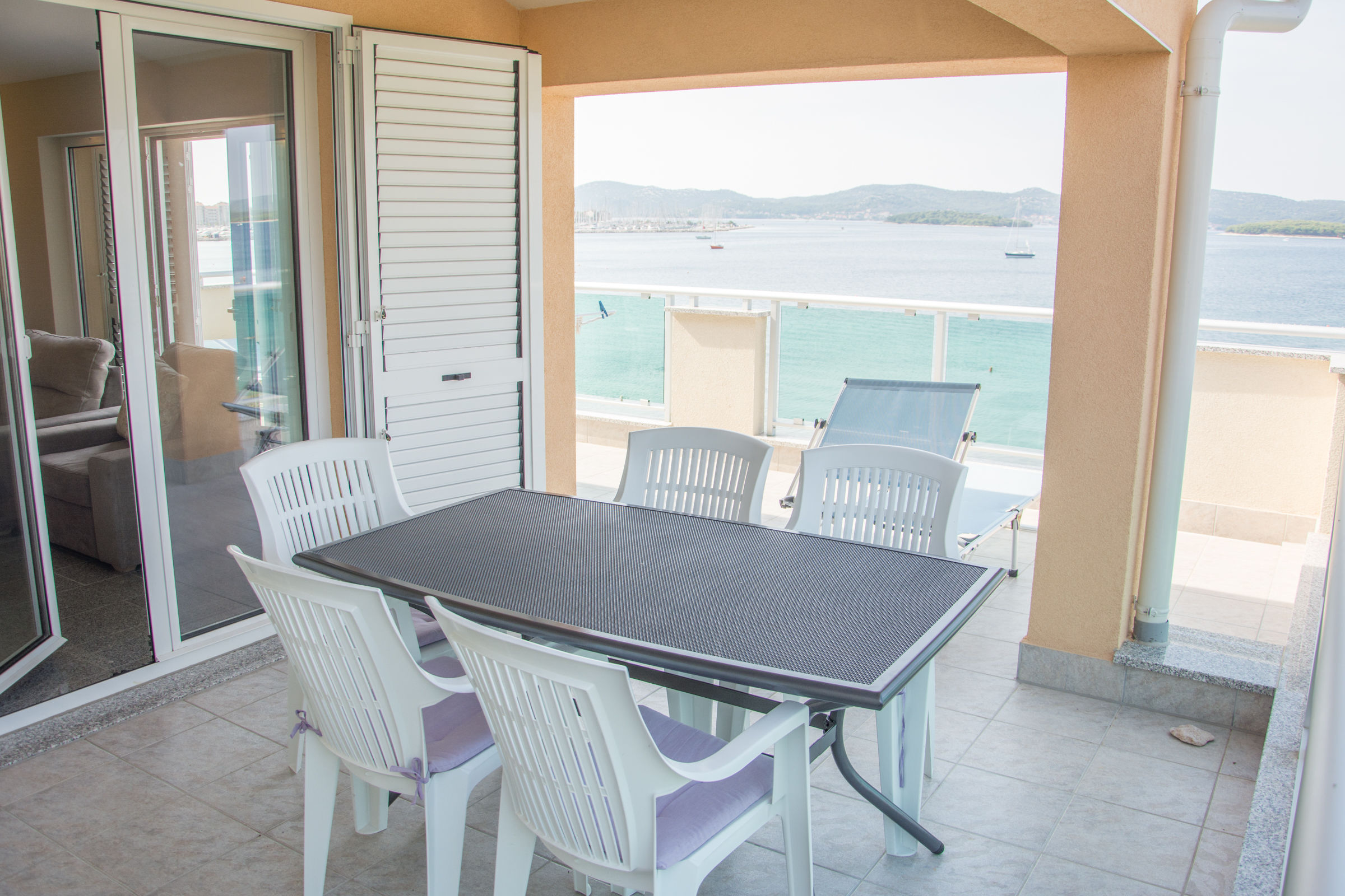 Apartments Citrine on the beach 14553-A2