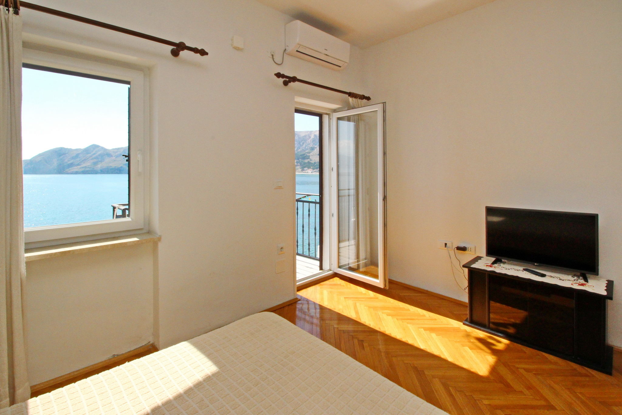 Apartment BARBALIC MIHOVIL 69025-A1