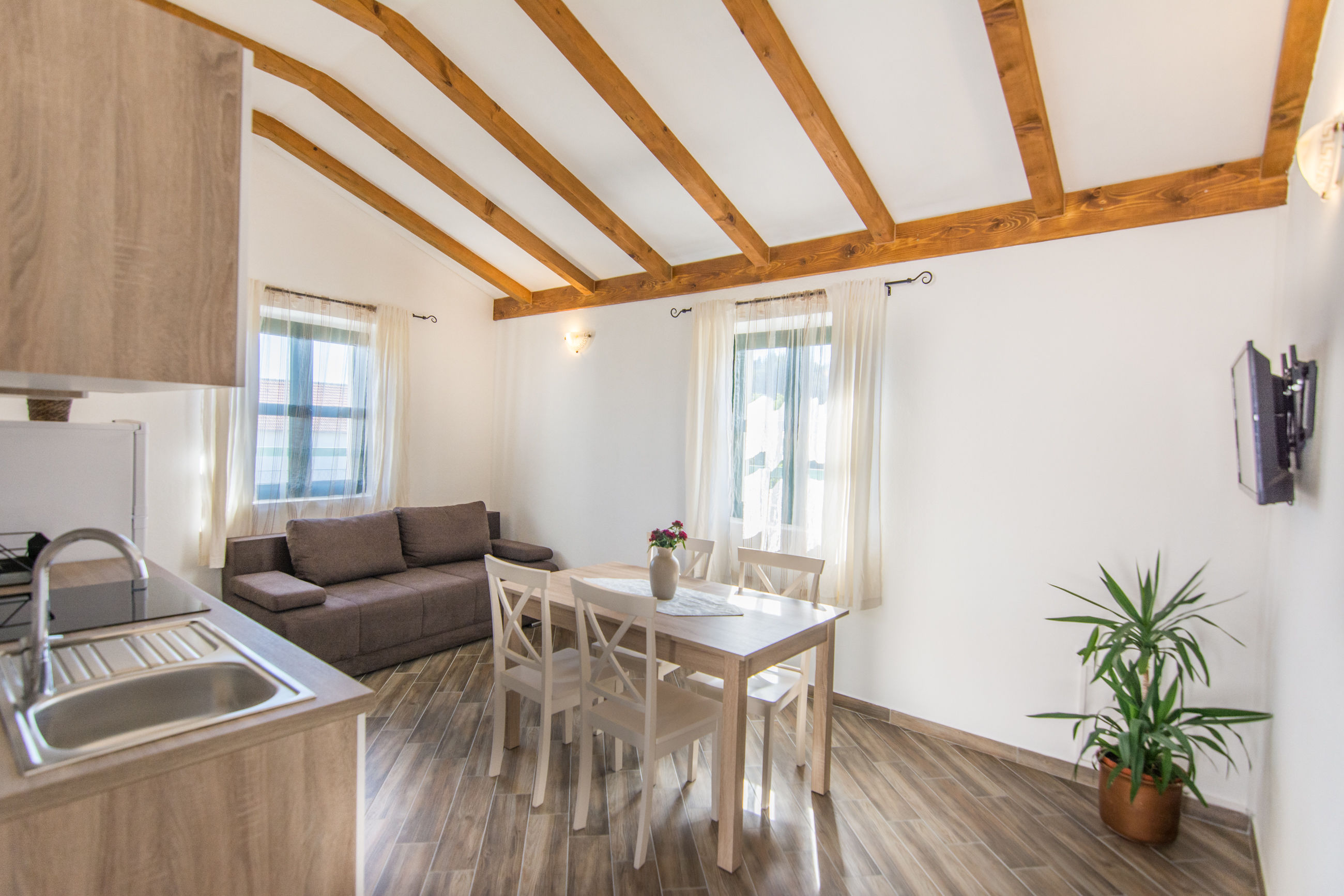 Apartments Tarragon 14575-A2