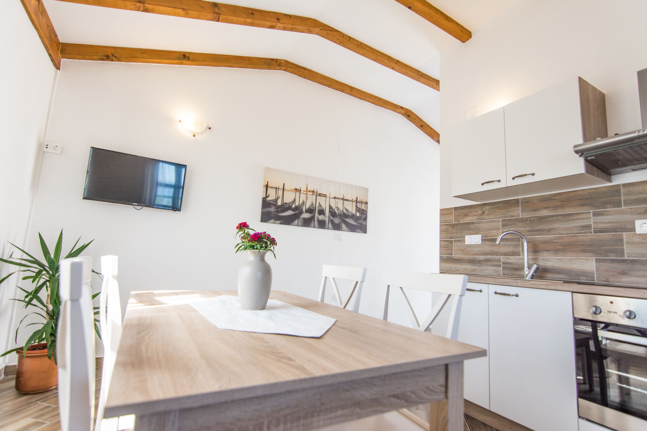 Apartments Tarragon 14575-A2