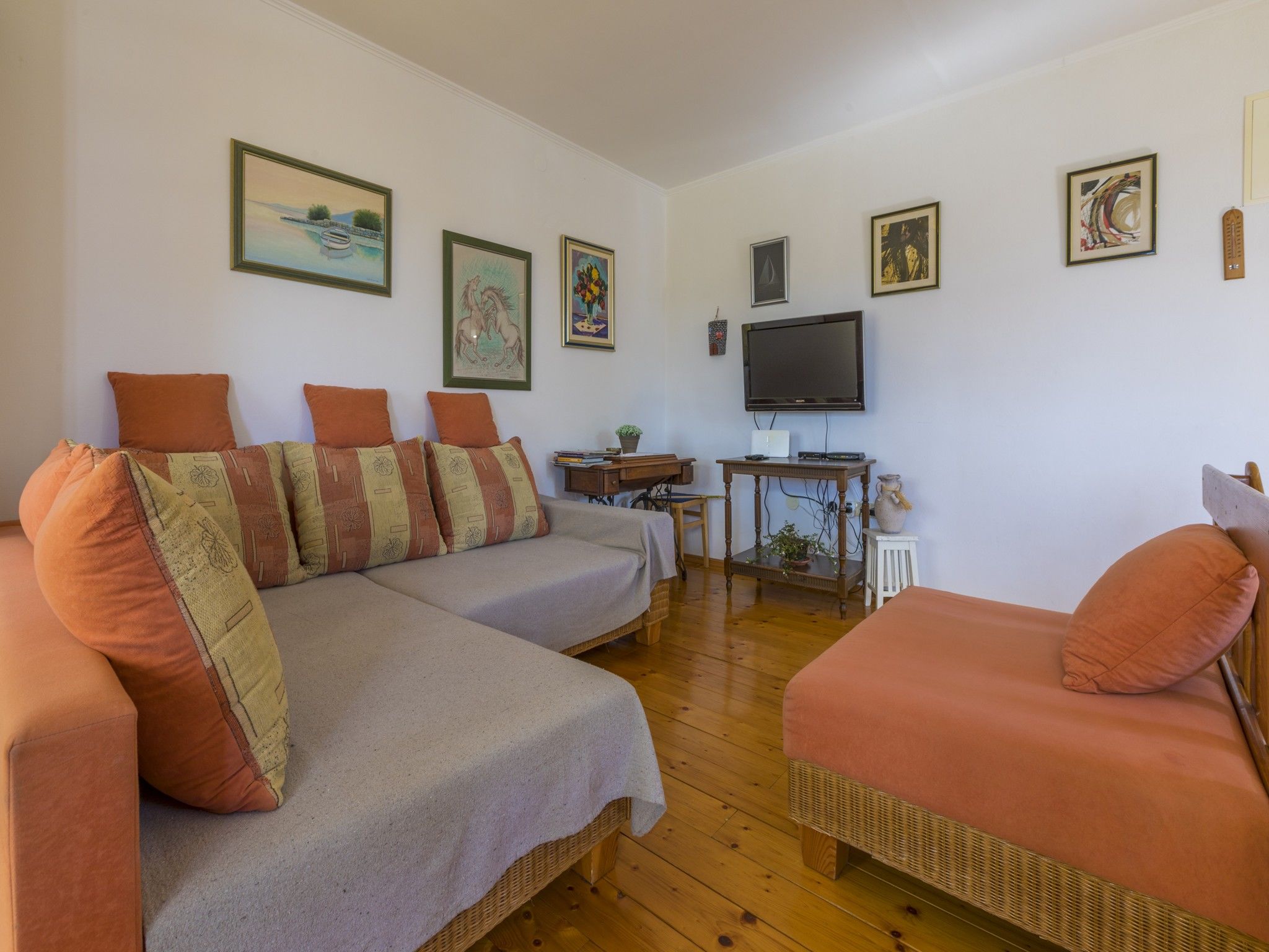 House Haus Vlady 74561-K1