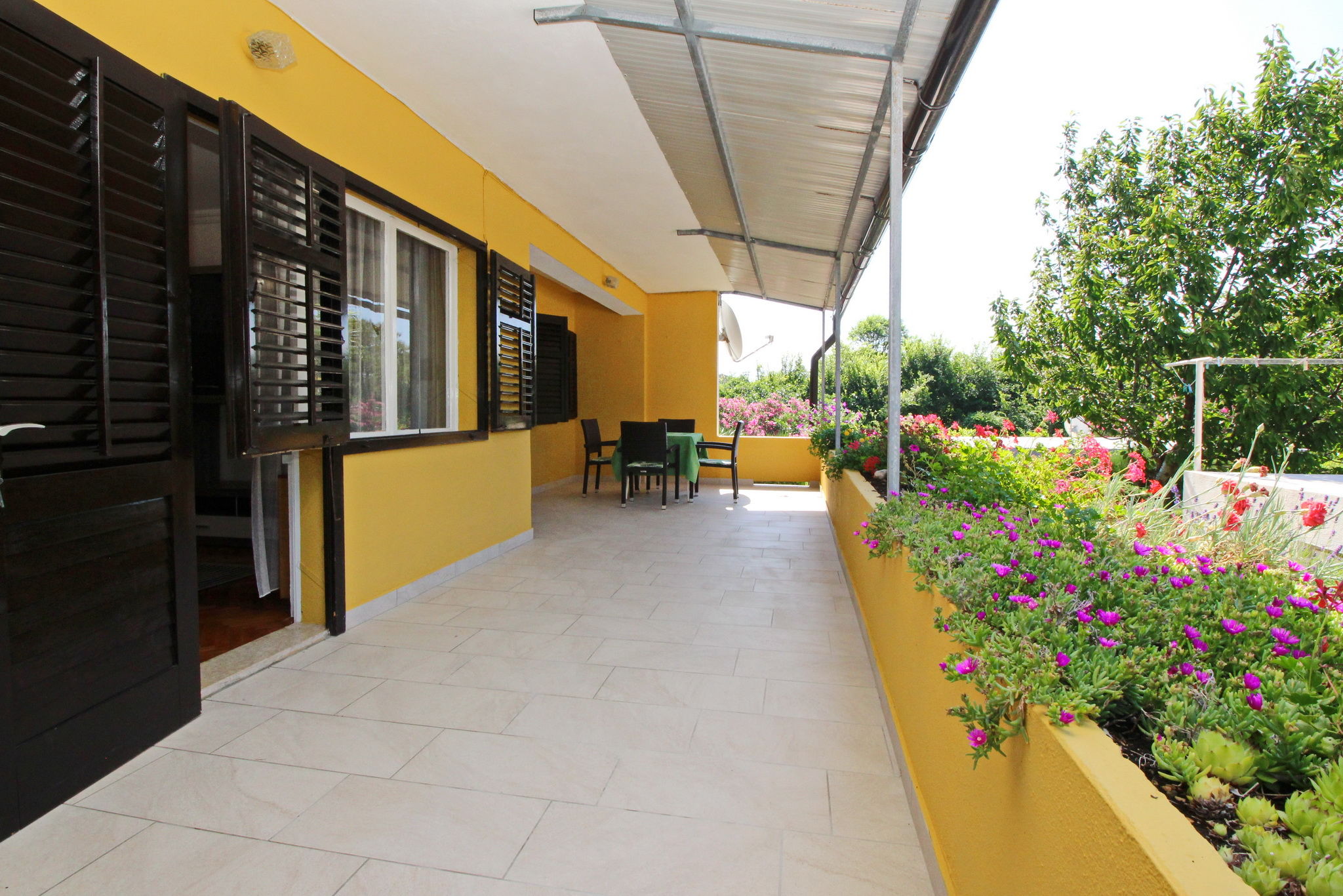 Apartments Capic Pescivica 69013-A1