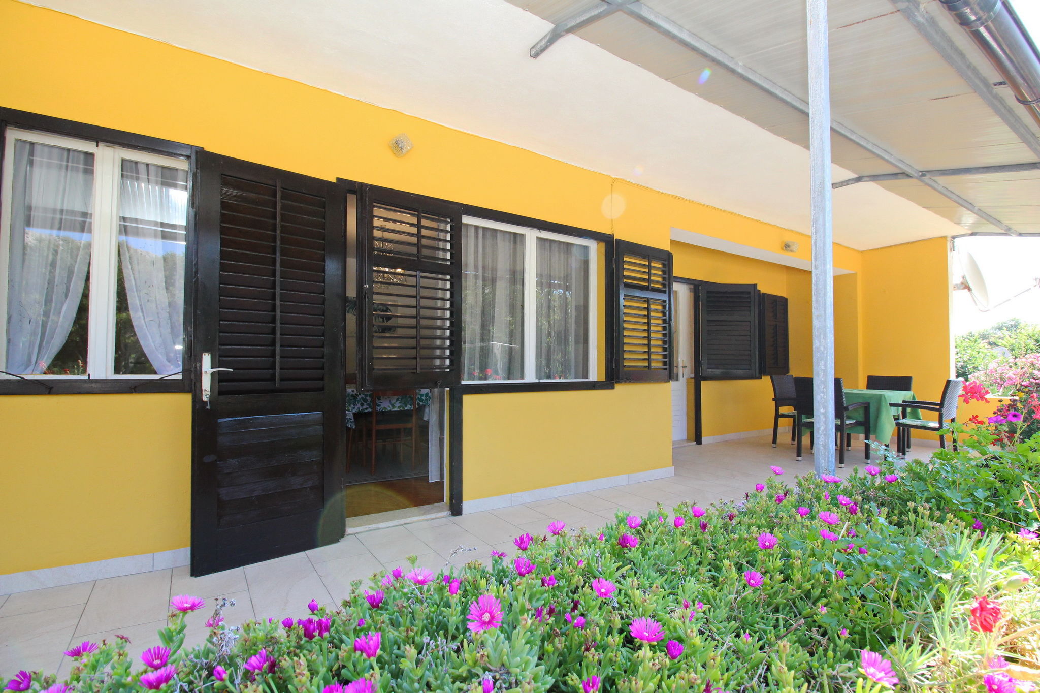 Apartments Capic Pescivica 69013-A1