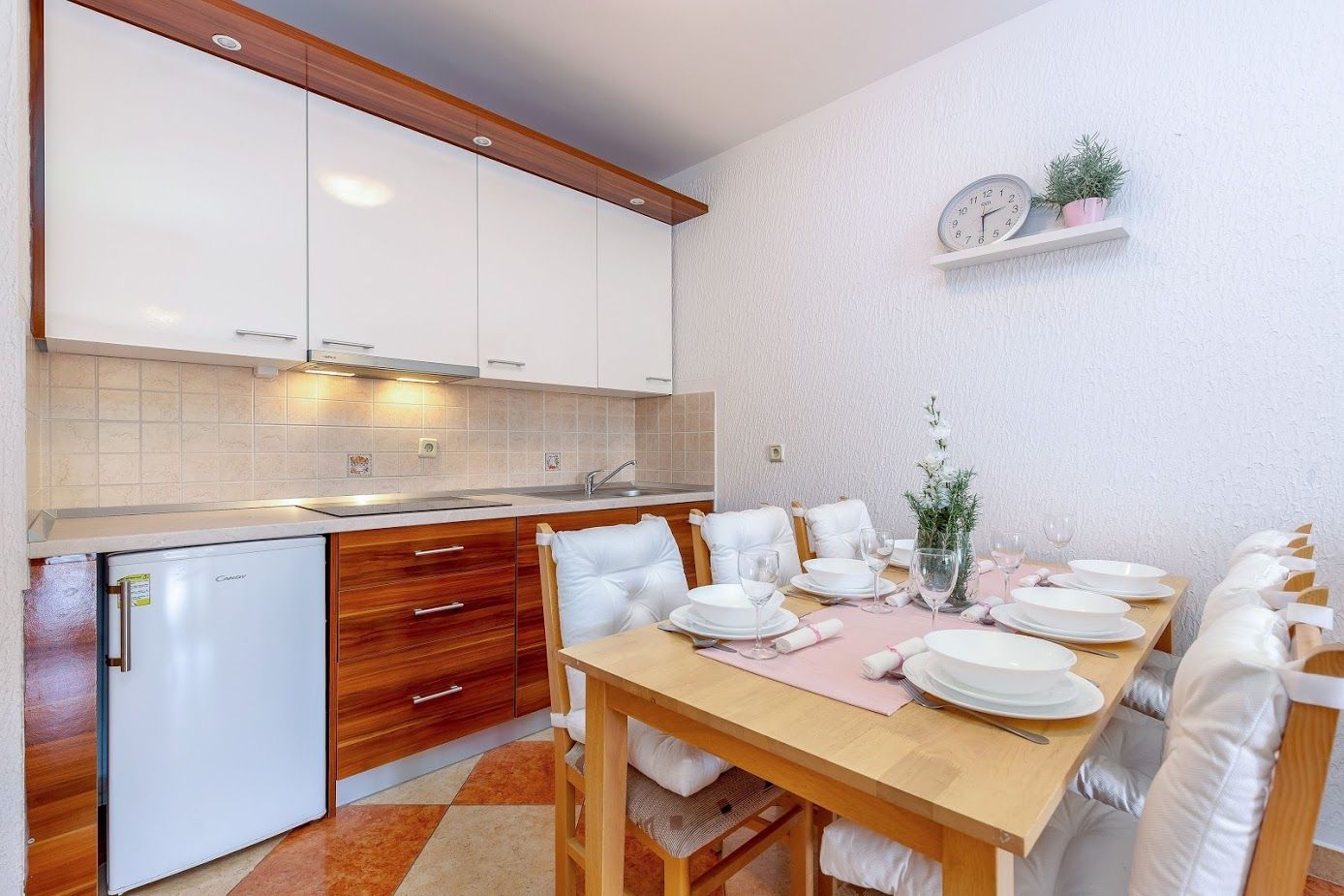 Apartments Tommy 74711-A2