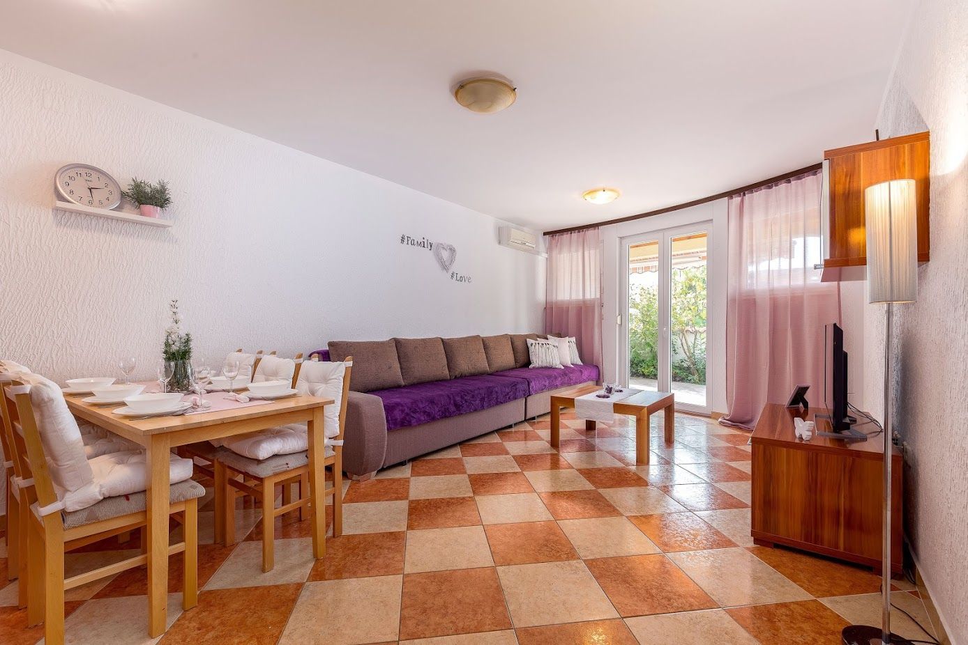 Apartments Tommy 74711-A2