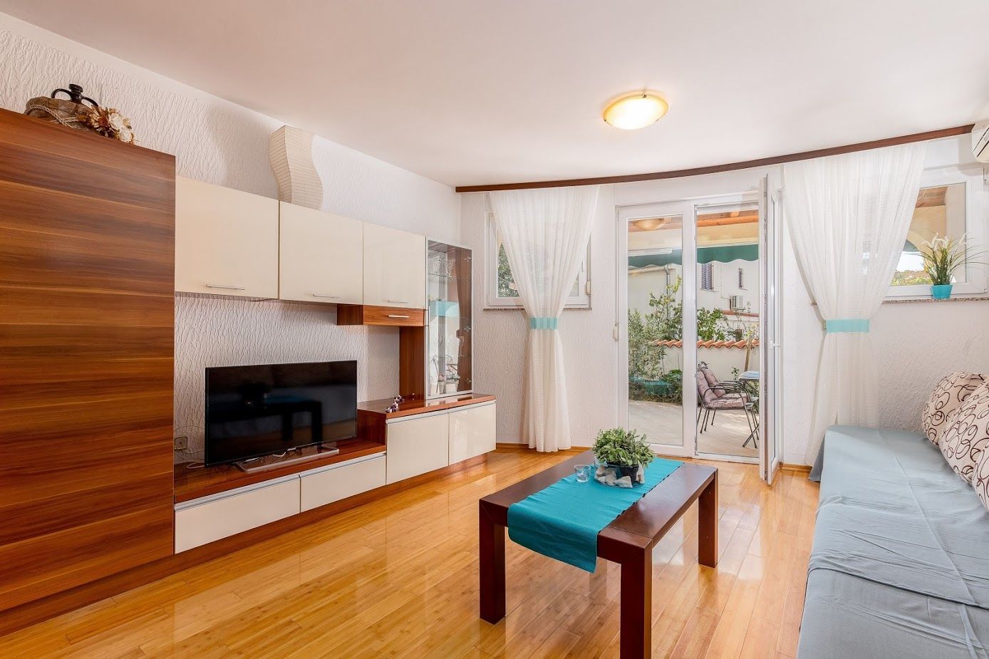 Apartments Tommy 74711-A3
