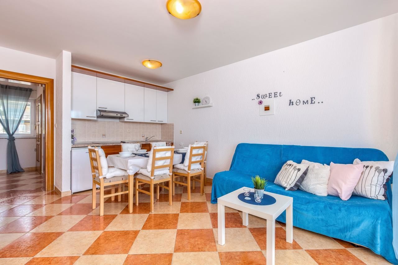 Apartments Tommy Com 74751-A2