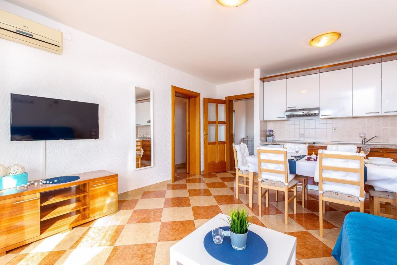 Apartments Tommy Com 74751-A2