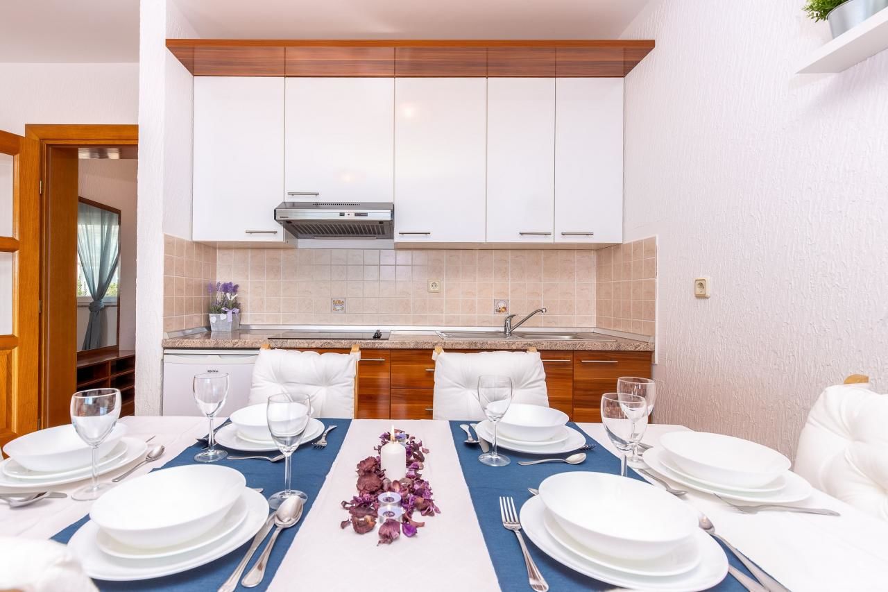 Apartments Tommy Com 74751-A2