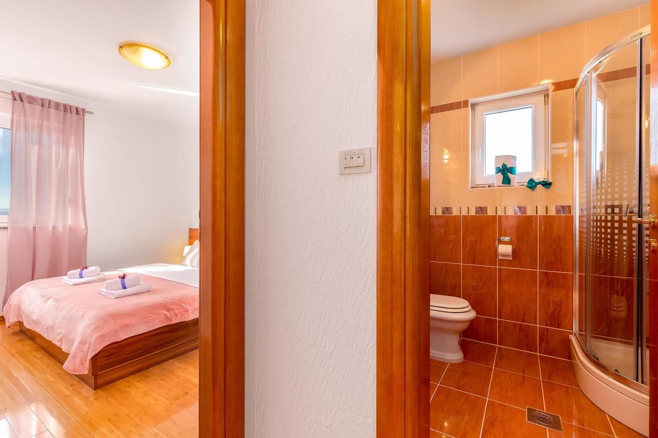 Apartments Tommy Com 74751-A2