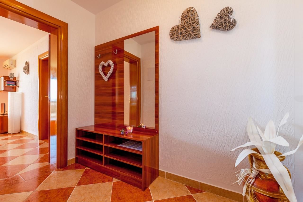 Apartments Tommy Com 74751-A2