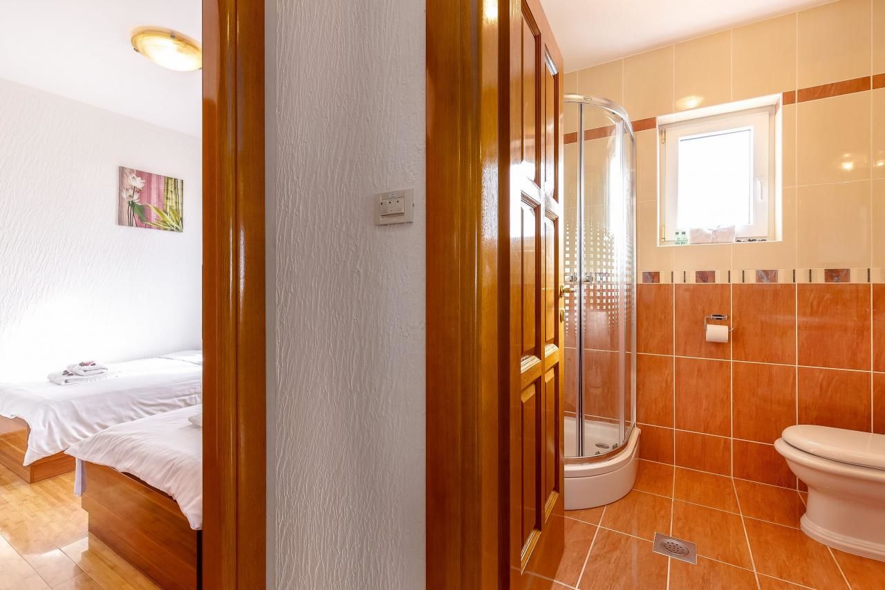 Apartments Tommy Com 74751-A3
