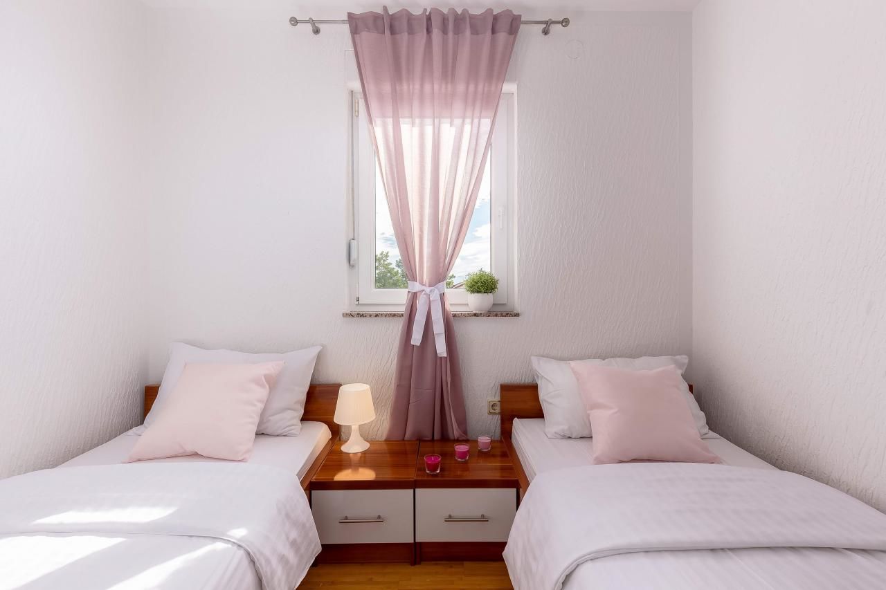 Apartments Tommy Com 74751-A5