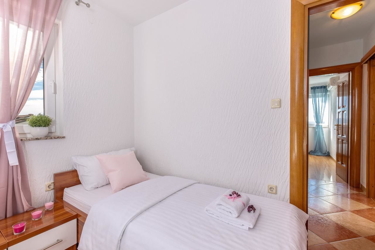 Apartments Tommy Com 74751-A5