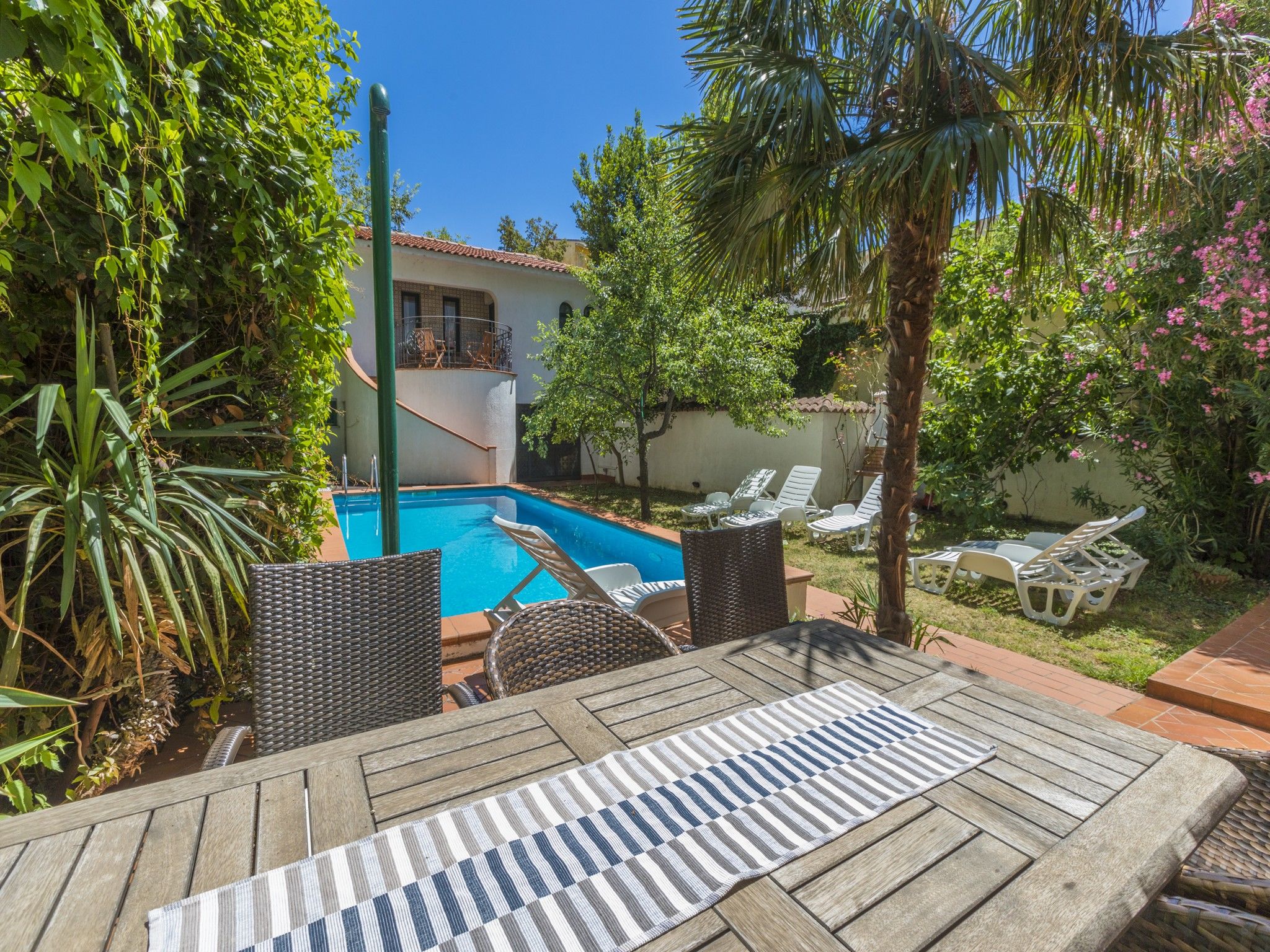 Apartment Sunny 62703-A1