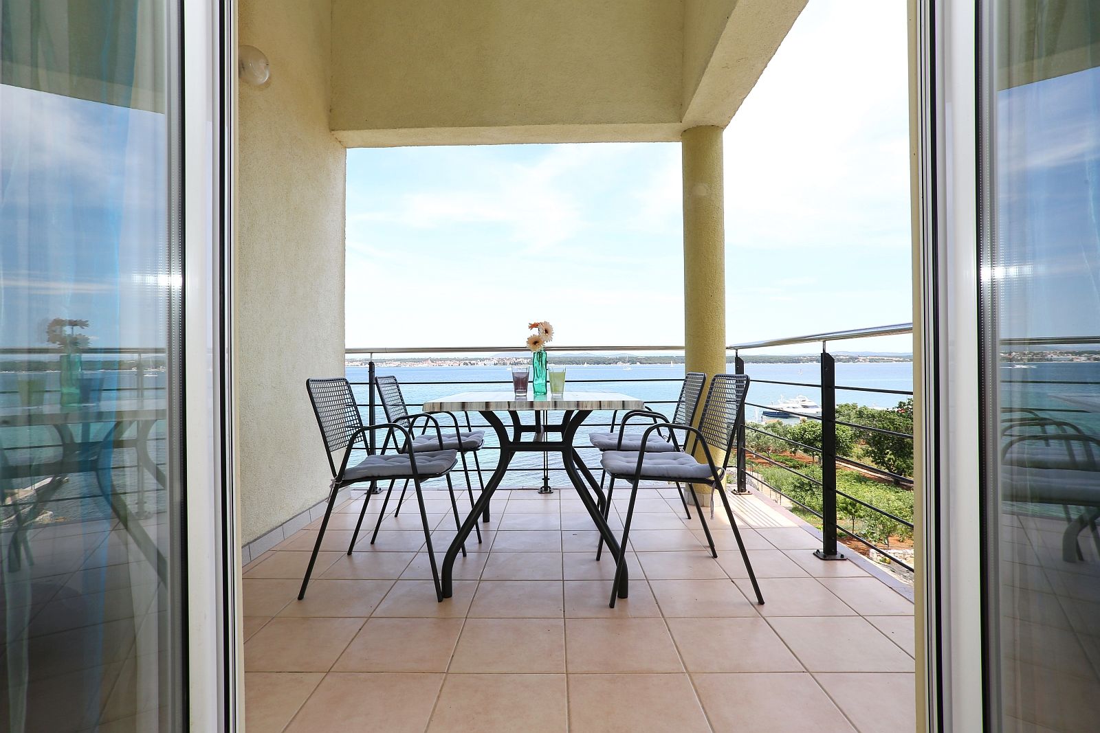 Apartments Vista 14665-A2