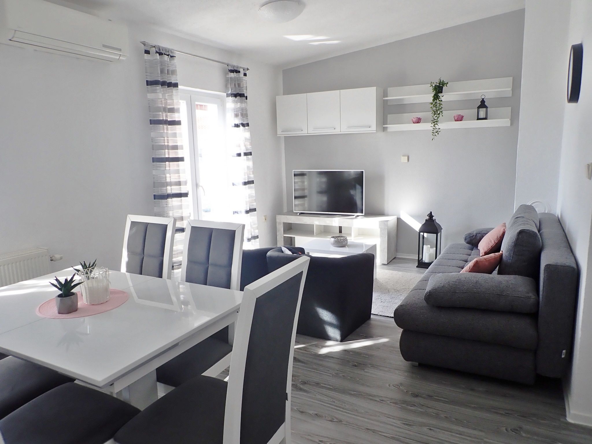 Apartment Ana 60682-A1