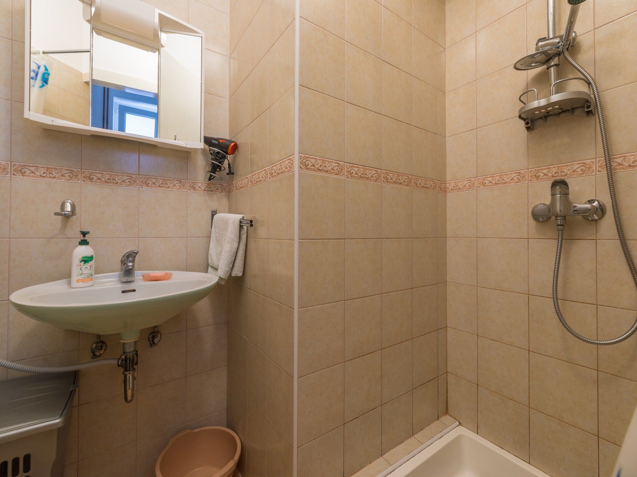 Apartments Drago 75251-A1