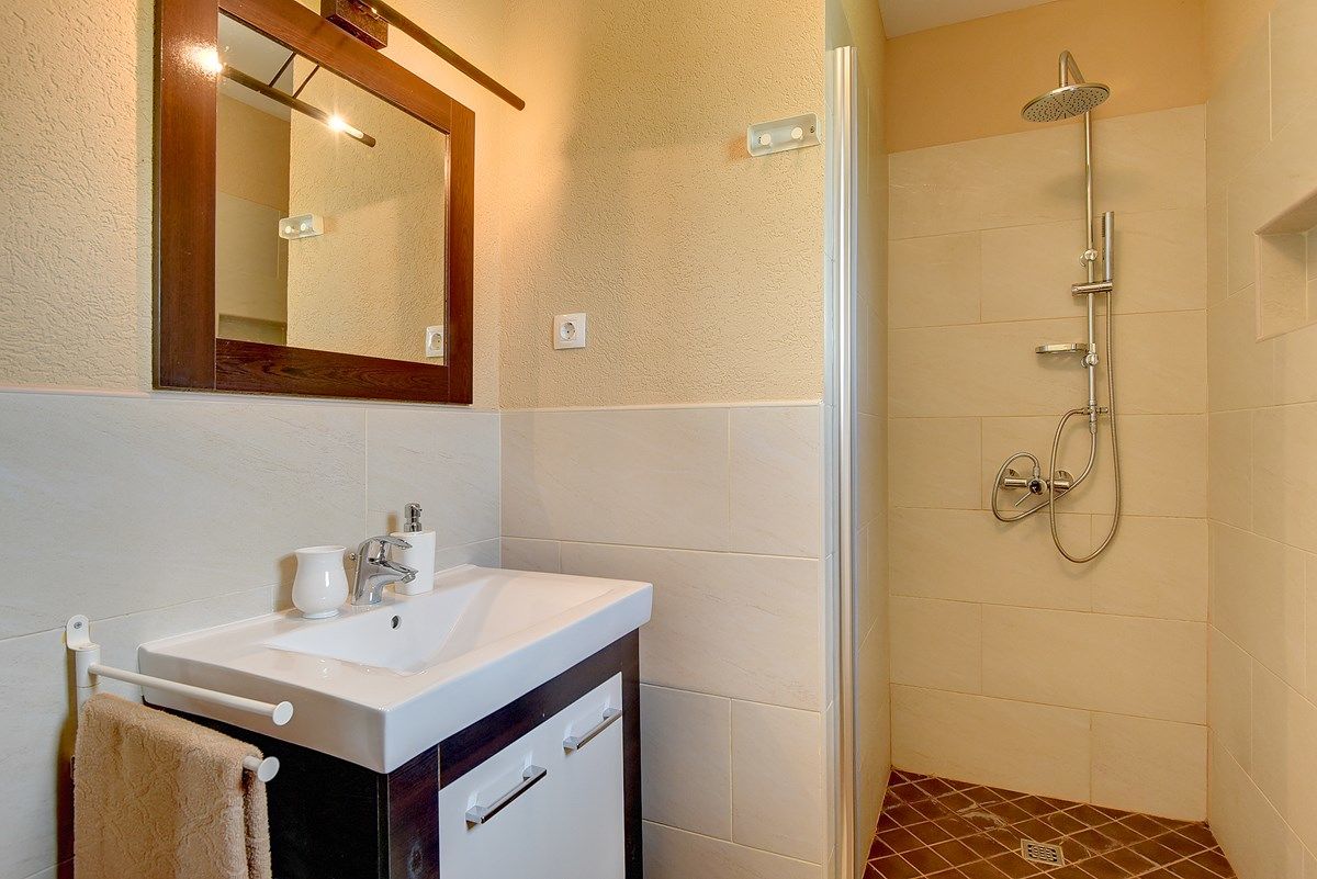 Villa Ari 74018-K1