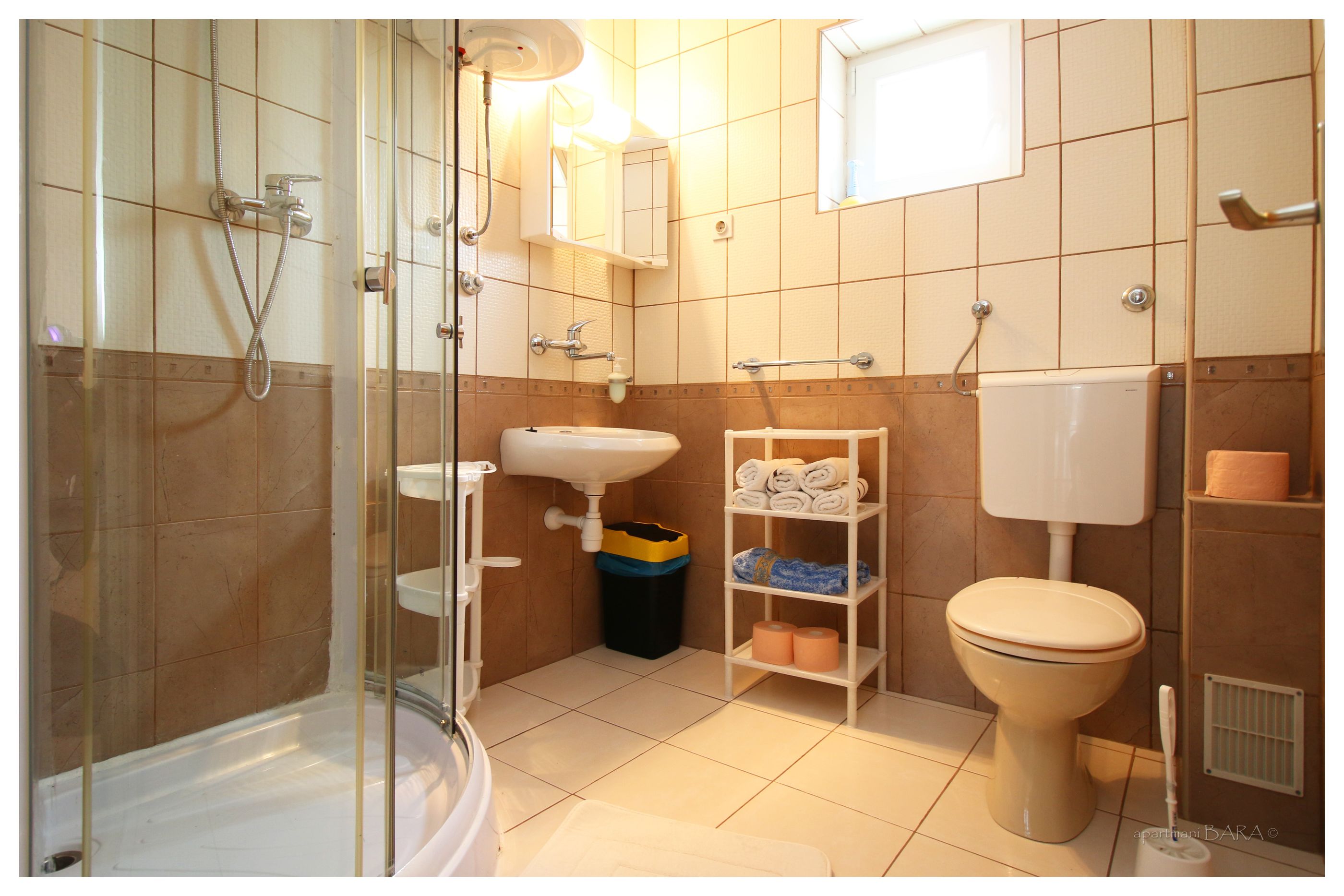 Apartments and Room Janja 50381-A2
