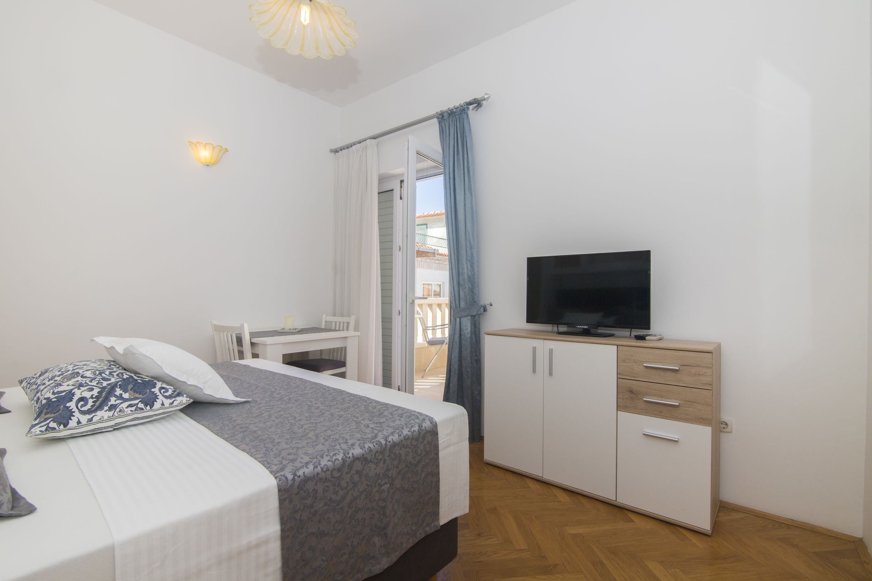 Apartments and Rooms Kapulica 65711-A4