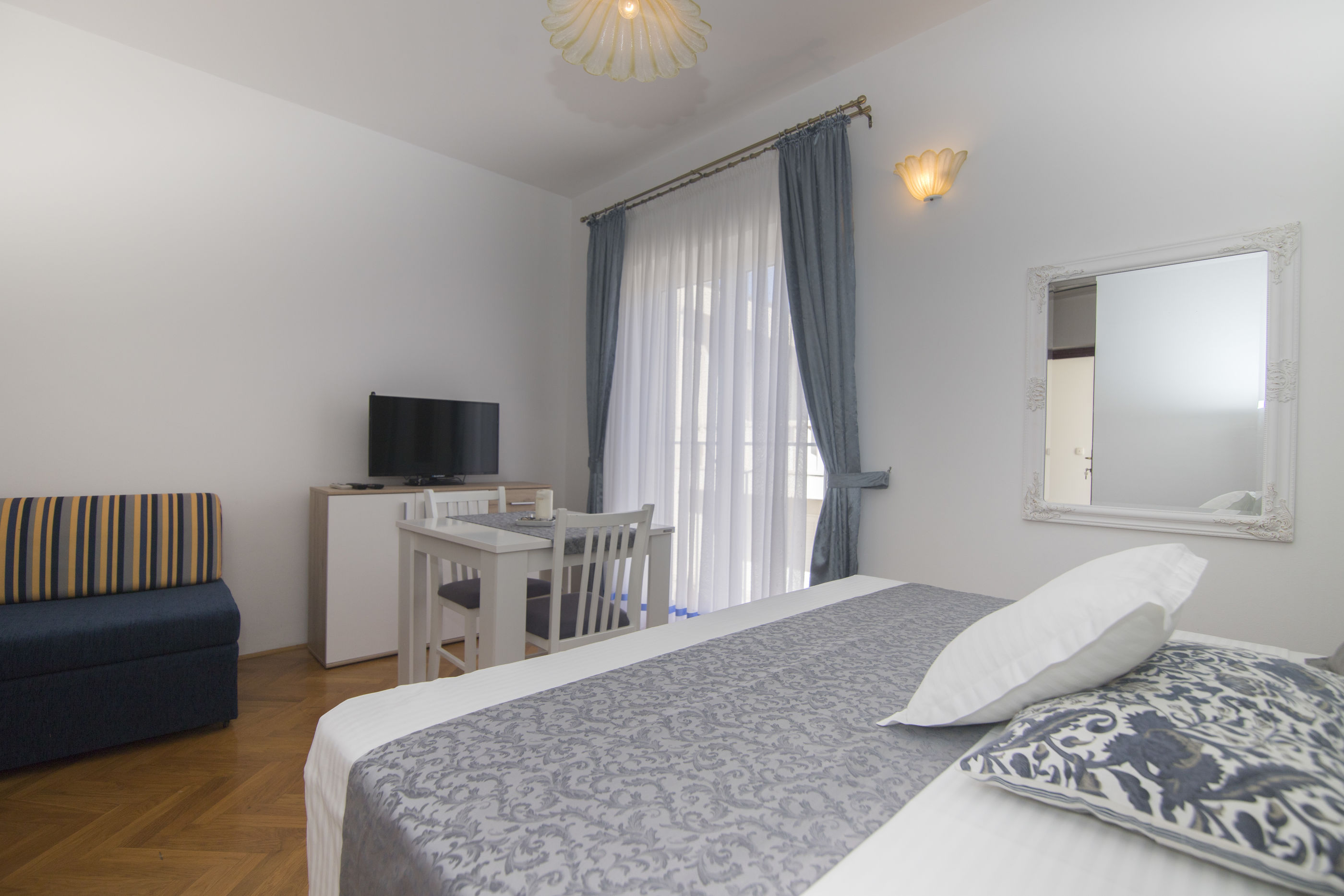 Apartments and Rooms Kapulica 65711-A5