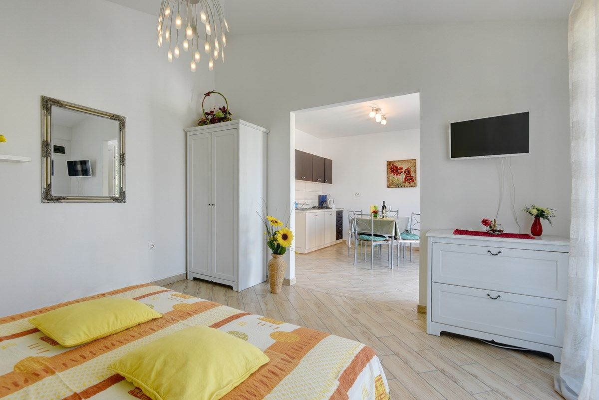 Apartments Metti 16911-A4