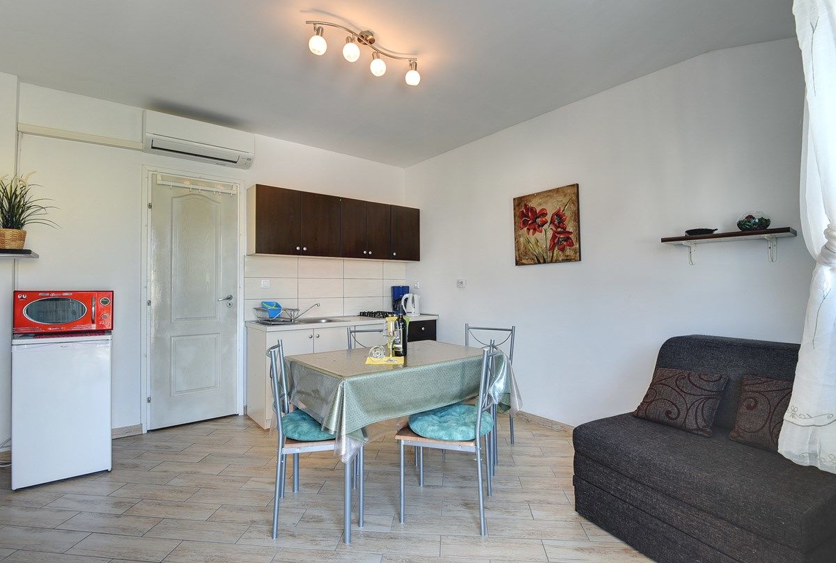 Apartments Metti 16911-A4