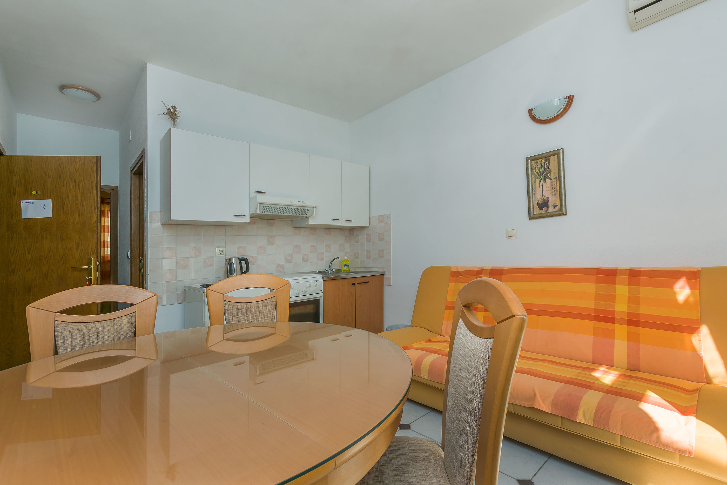 Apartments Mate 58841-A3