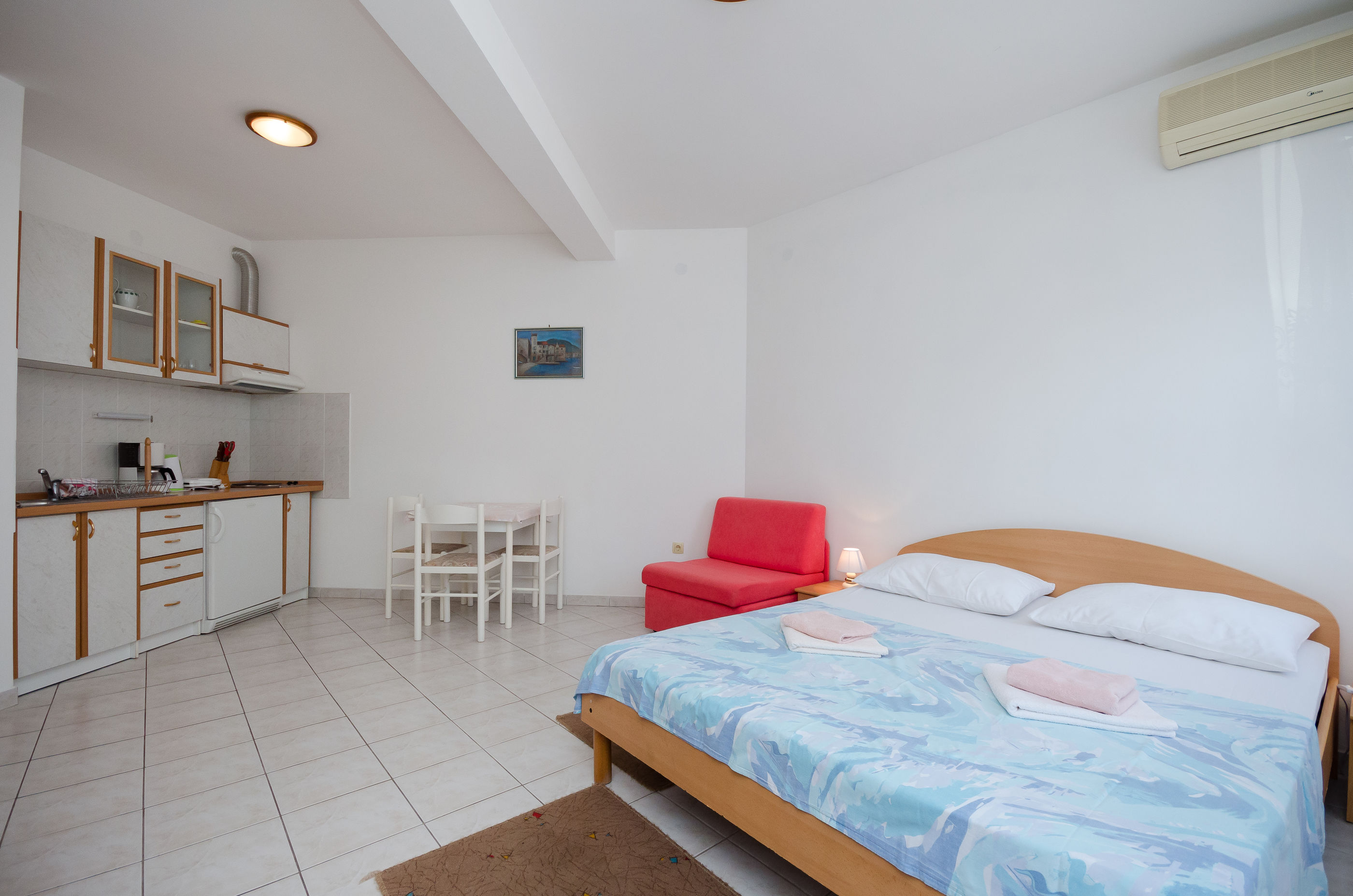 Apartments Branimir 64221-A2