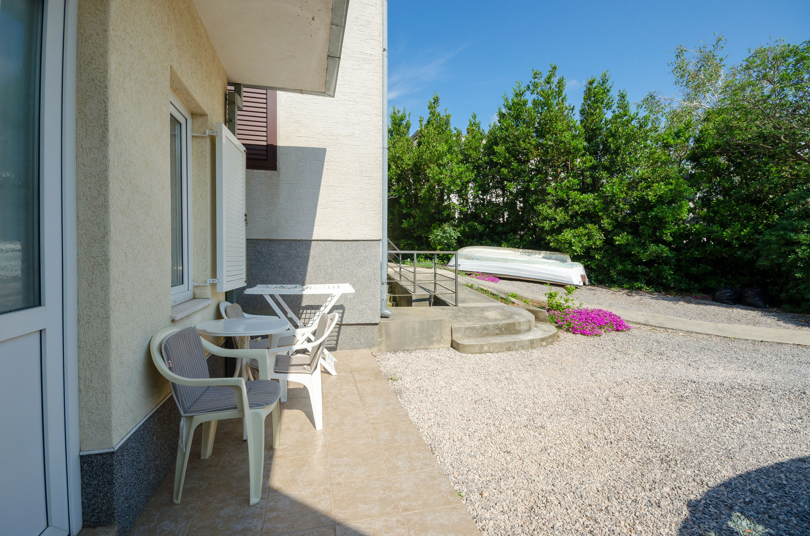 Apartments Branimir 64221-A2