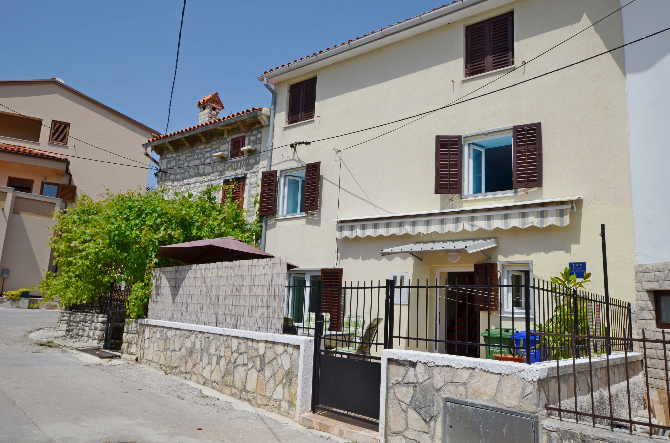 House Biserka 69801-A1