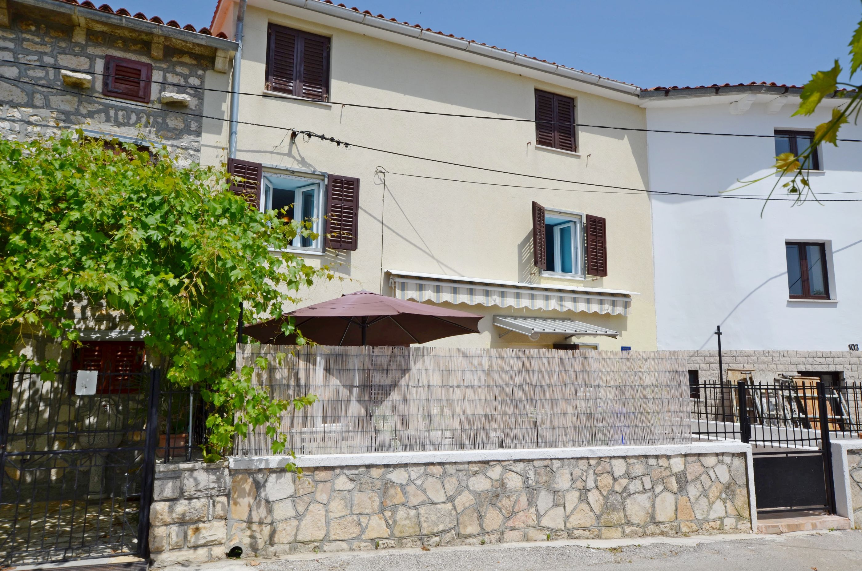 House Biserka 69801-A1