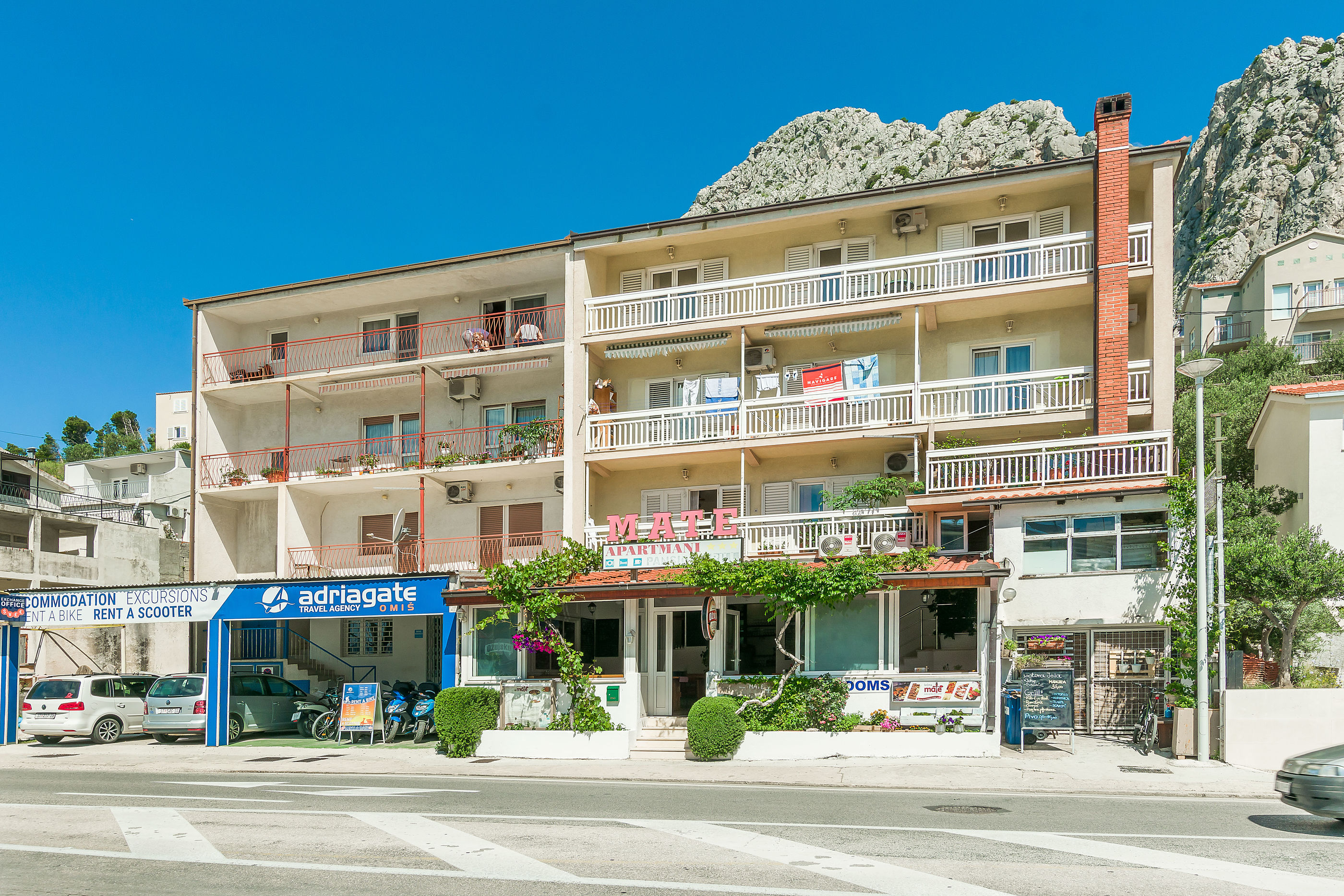 Apartments Mate 58841-A1