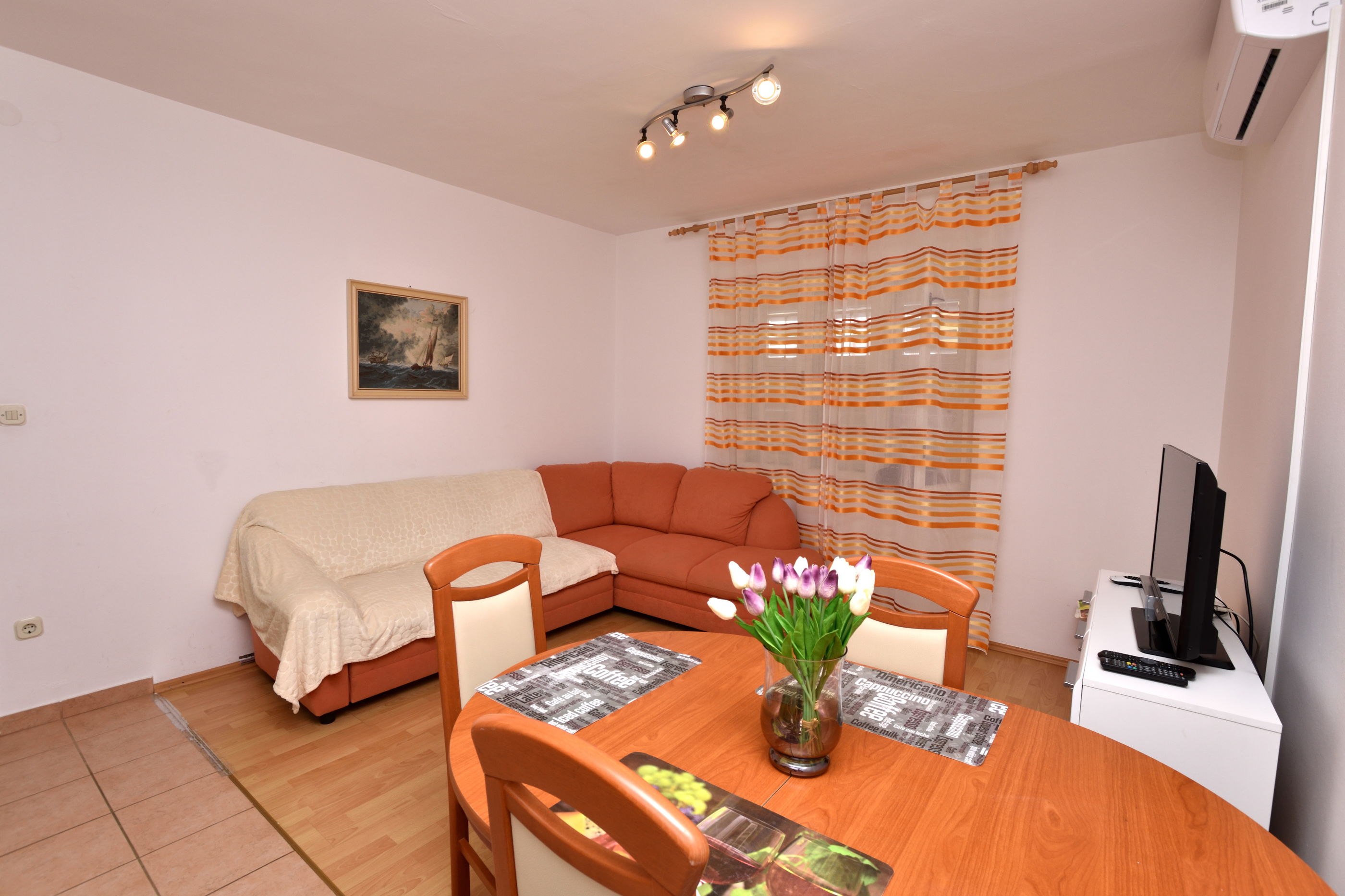 Apartment Tome 41344-A1