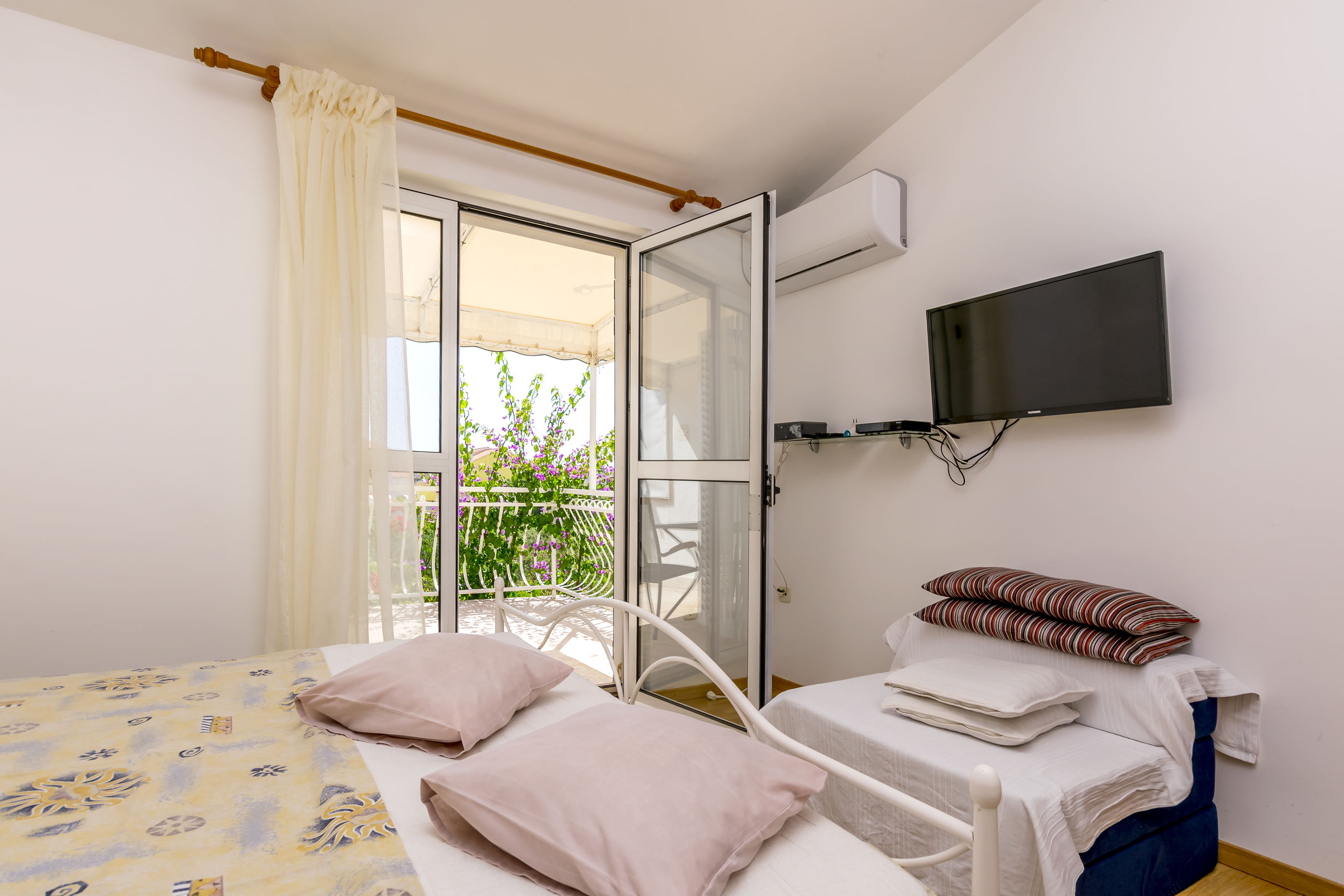 Apartments Berislav 22721-A1