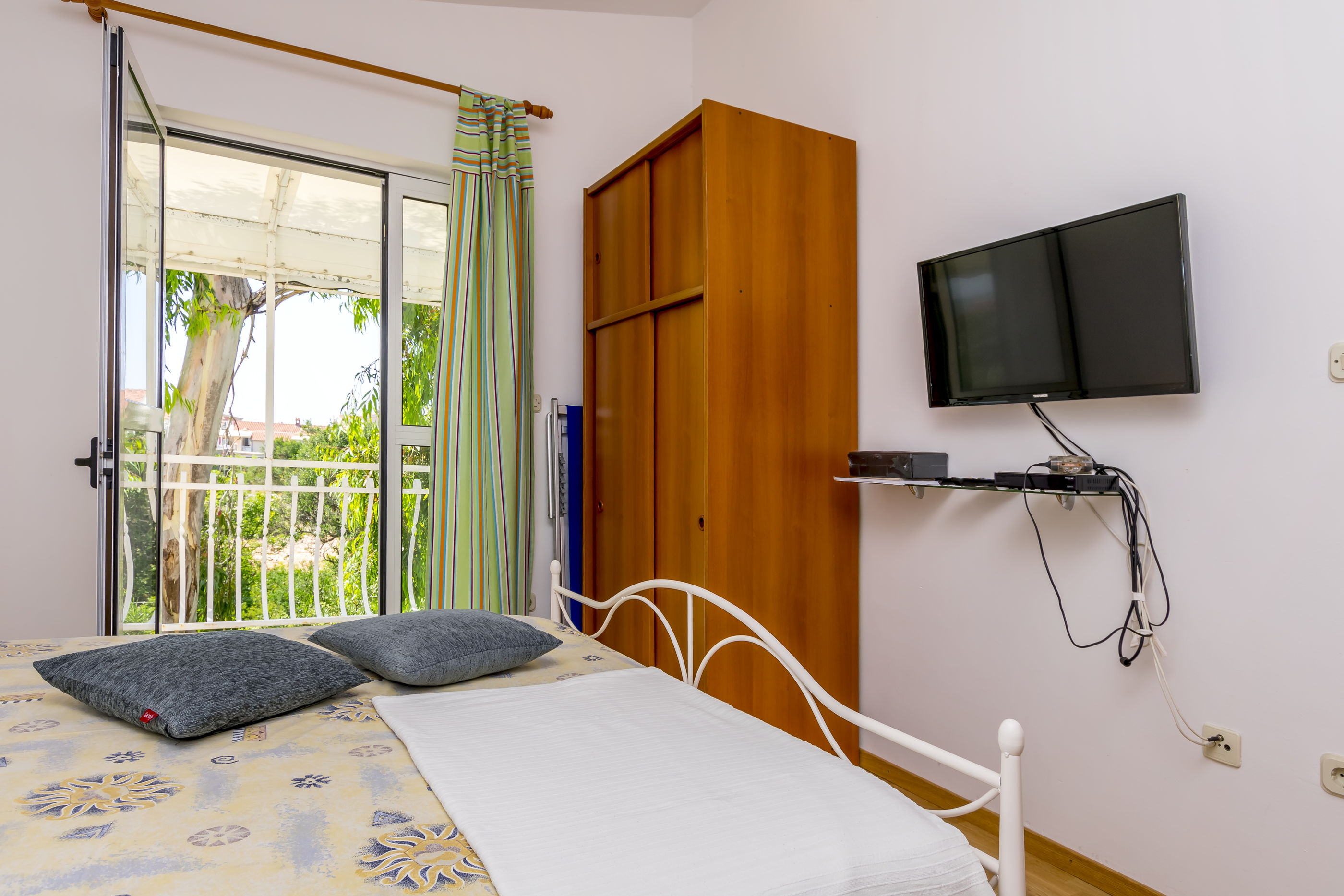 Apartments Berislav 22721-A2