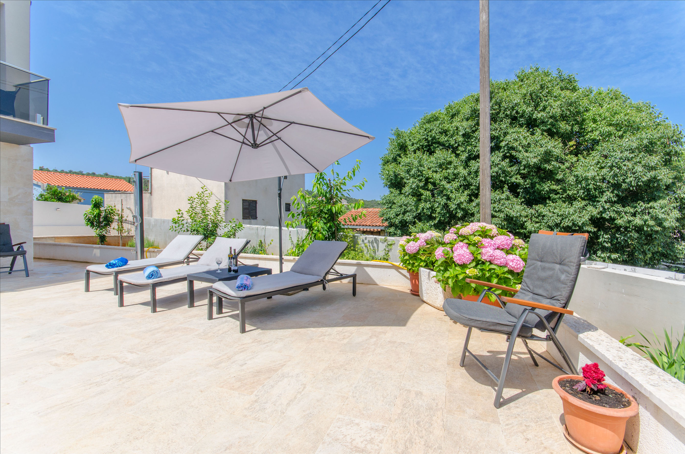 Apartments Villa LA 59731-A2