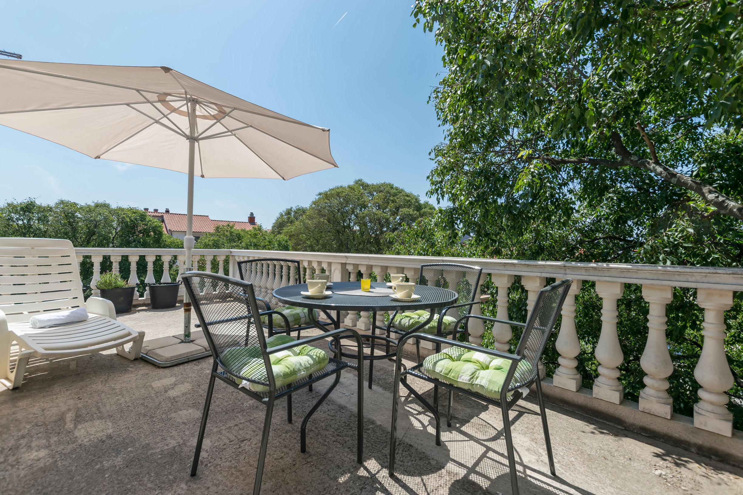 Apartments Snjezana 61211-A2