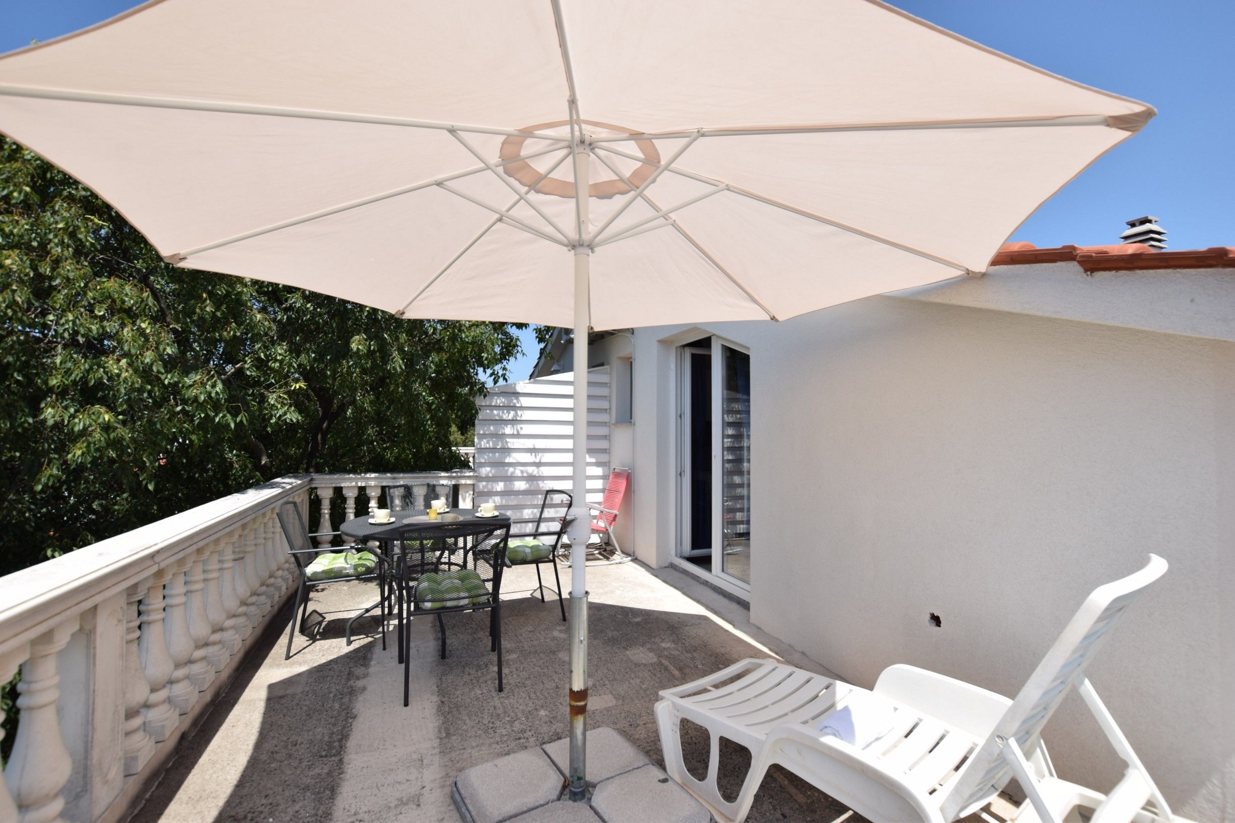 Apartments Snjezana 61211-A2