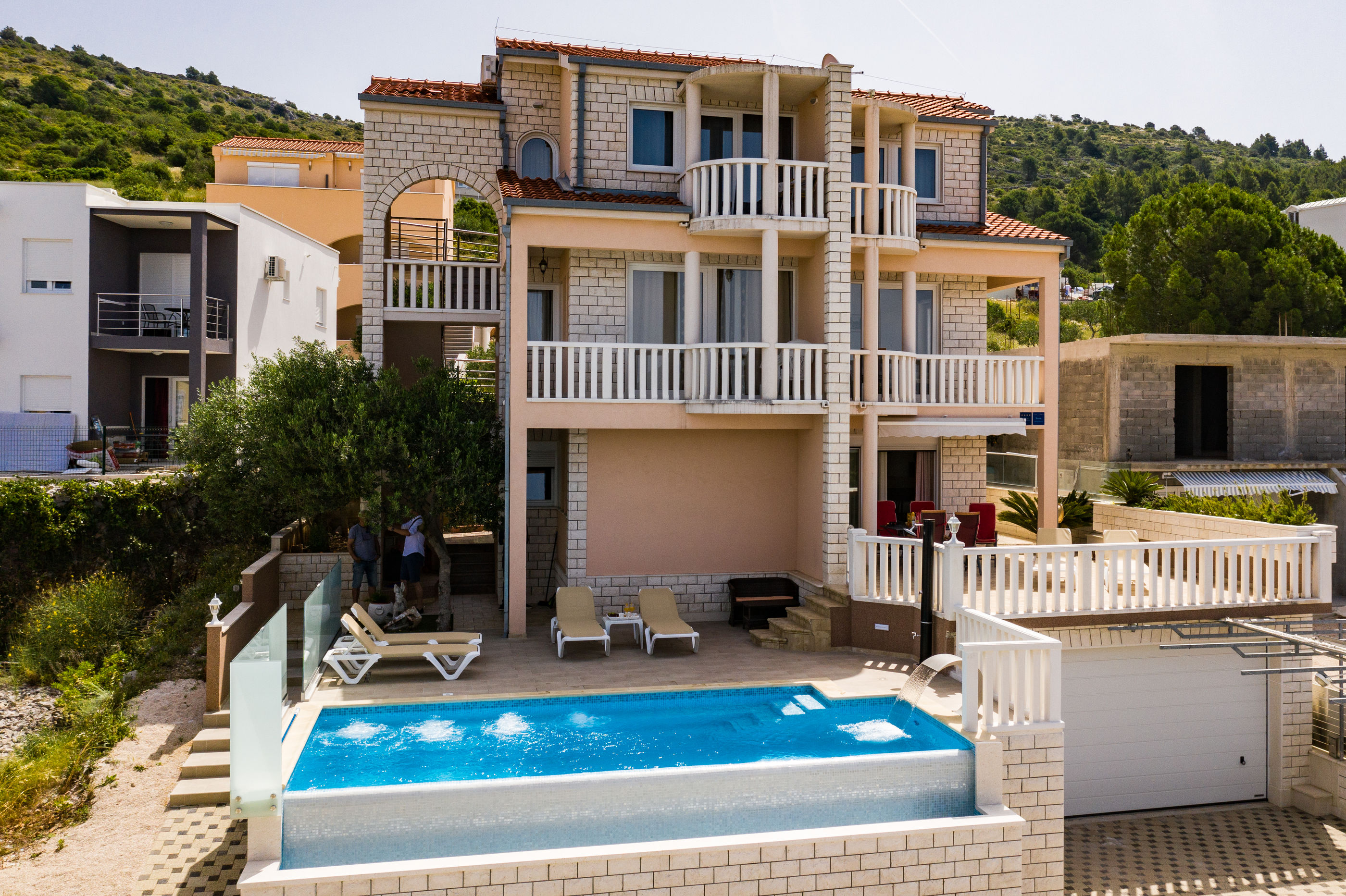 Apartments Ksenija 27231-A1