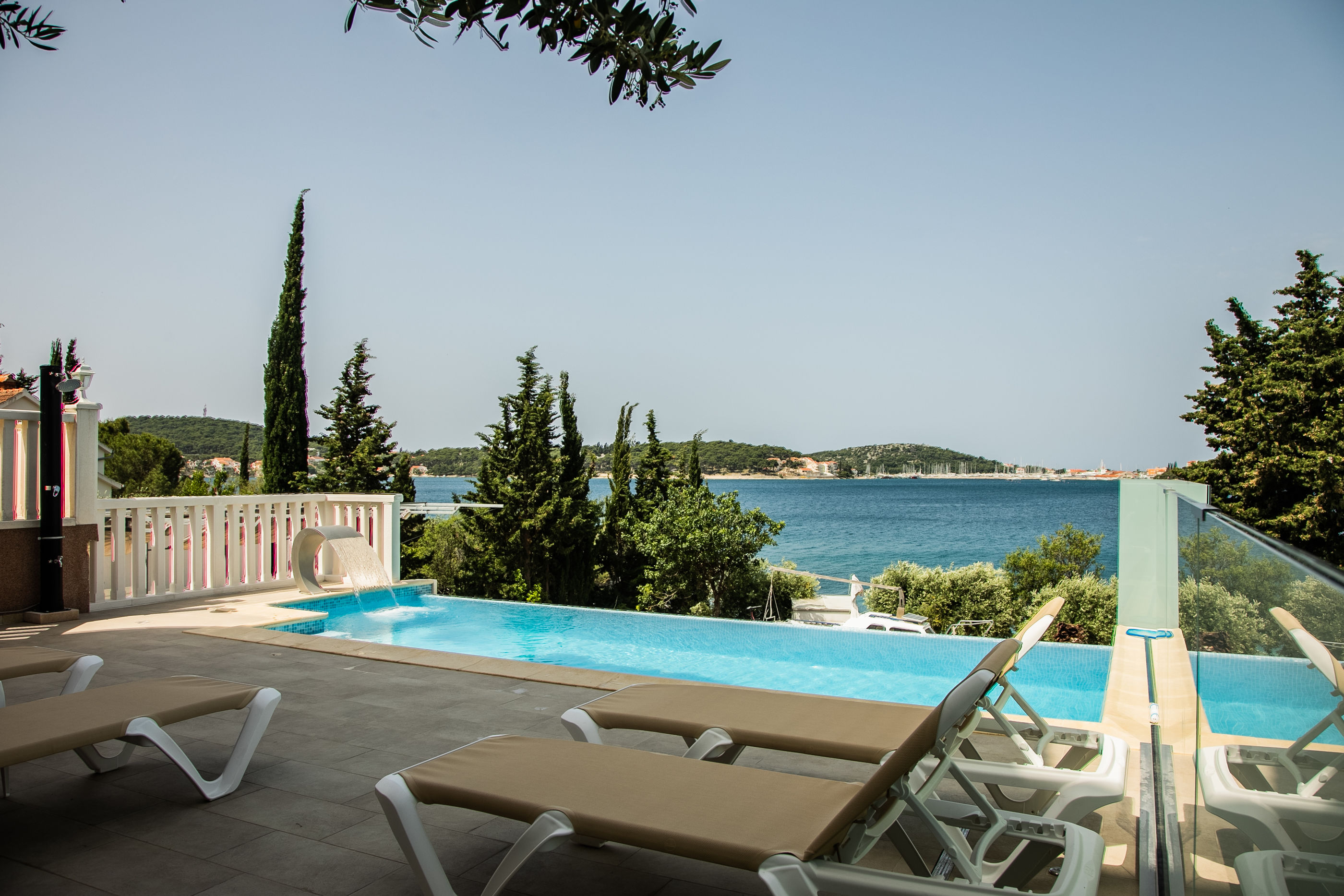 Apartments Ksenija 27231-A1