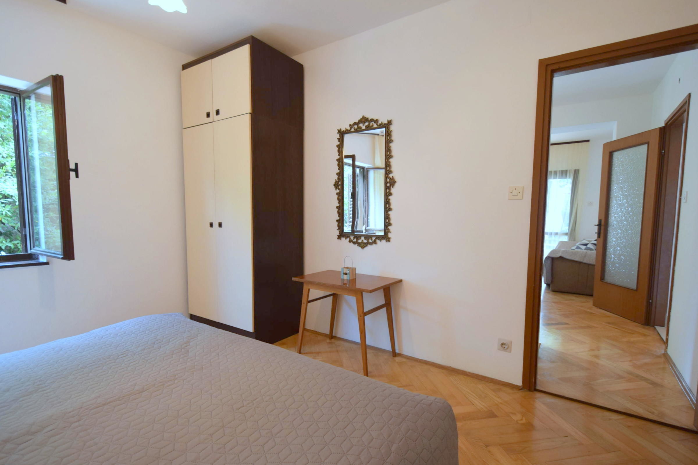 Apartments Ivka-rozalija 62351-A1