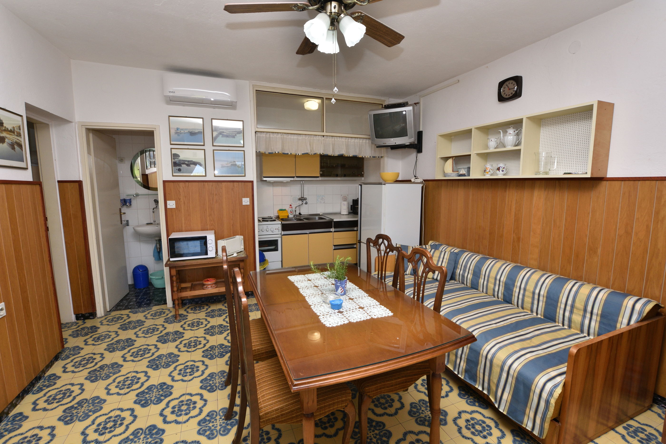 Apartments 2M 70951-A2