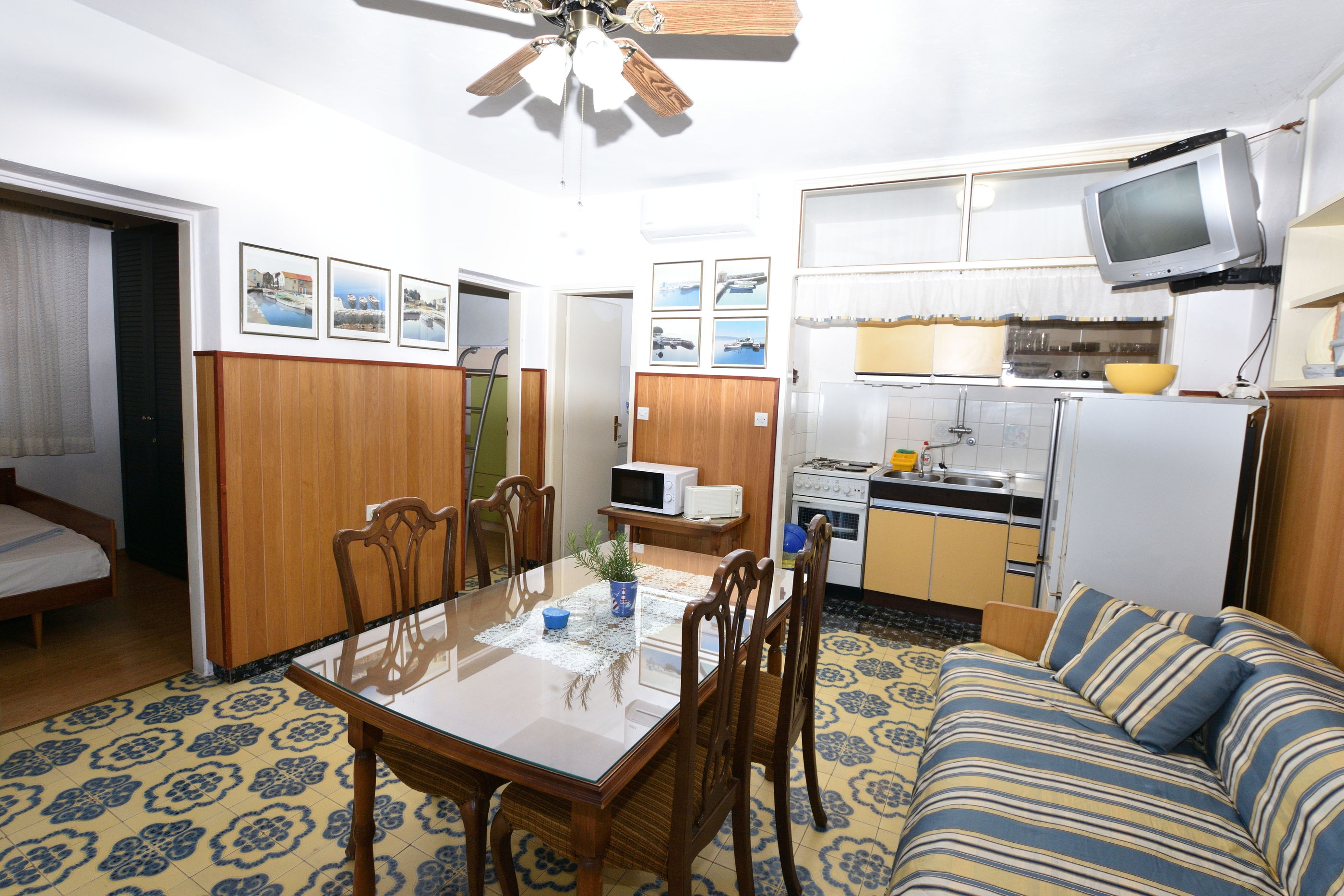 Apartments 2M 70951-A2