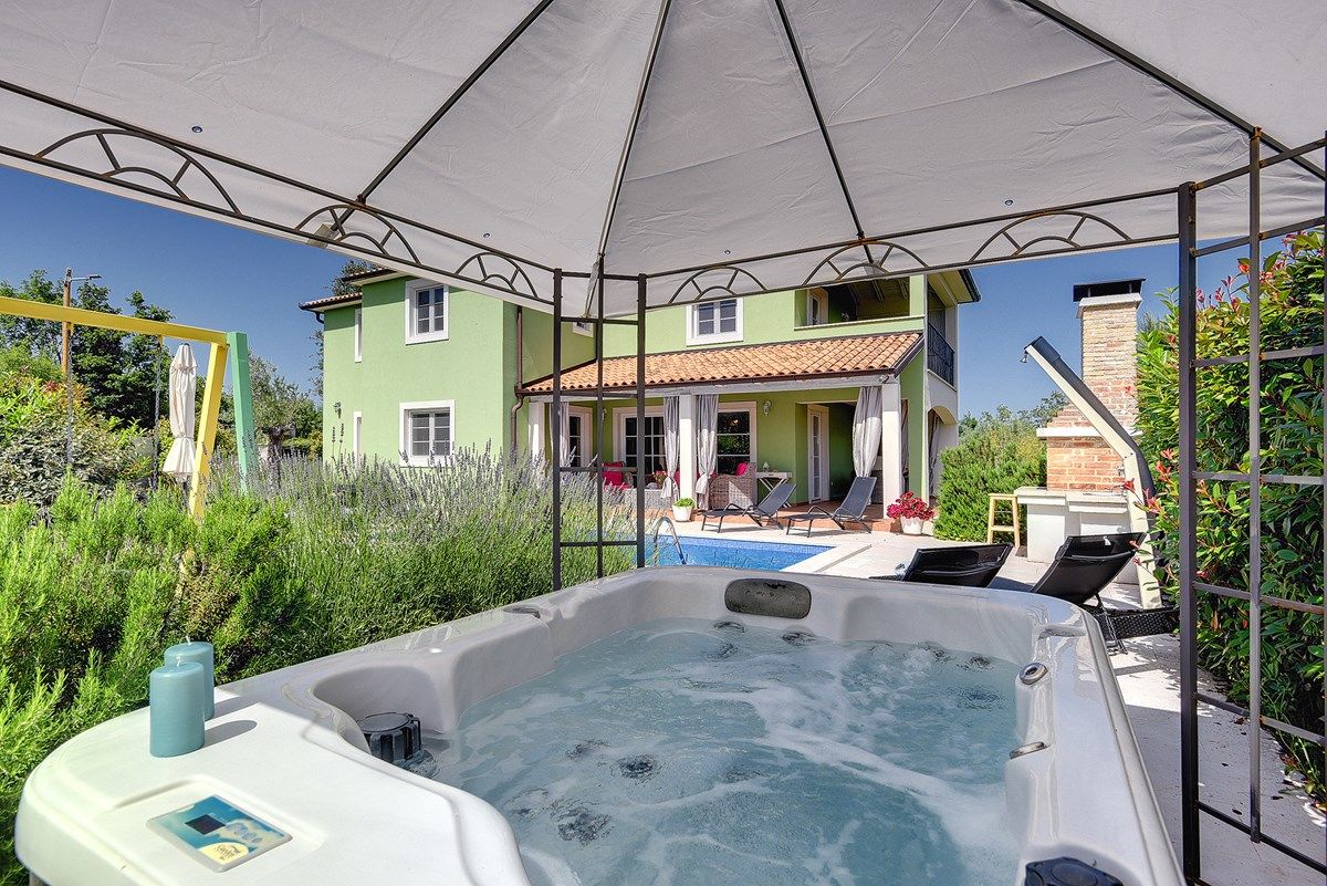 Villa Oliva 74019-K1