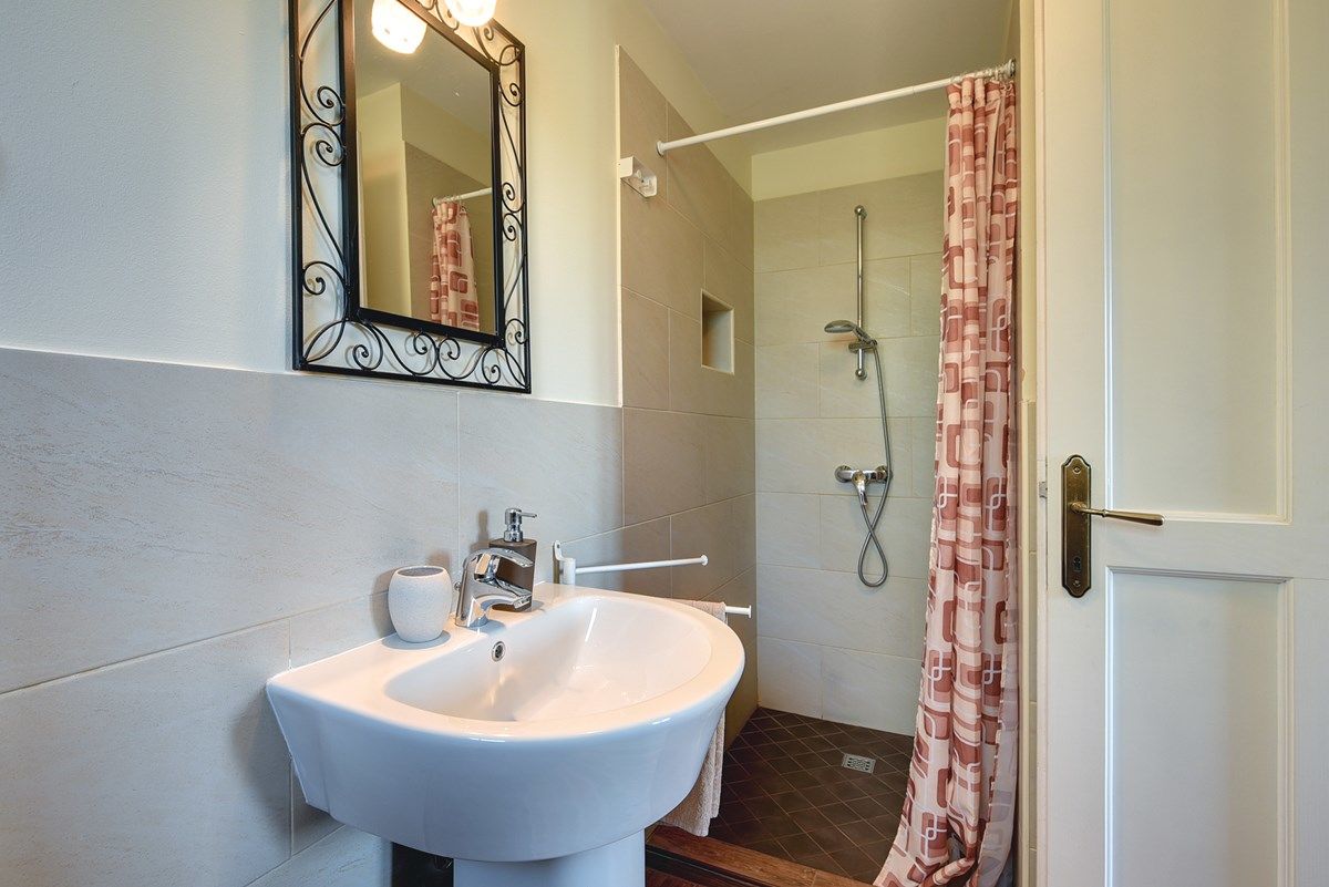 Villa Oliva 74019-K1