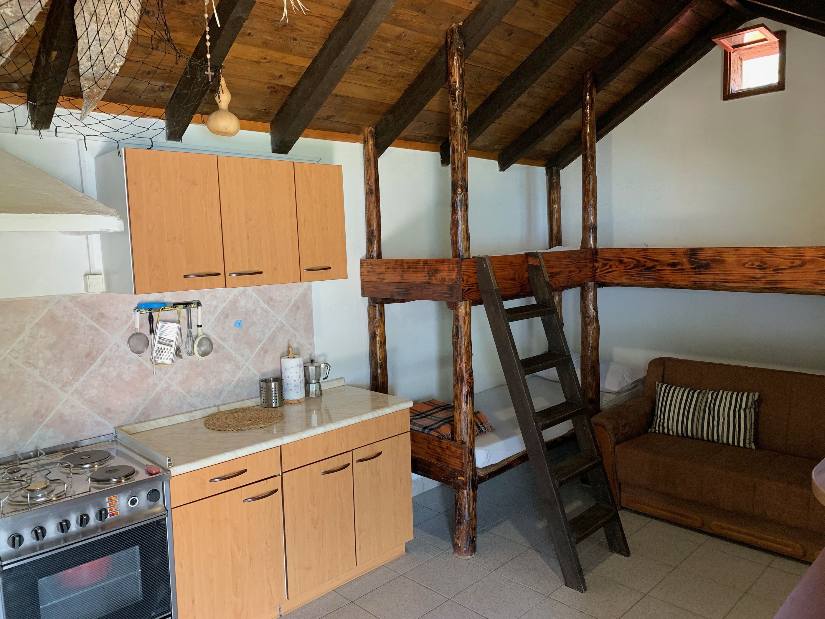 House Ivica 34902-K1