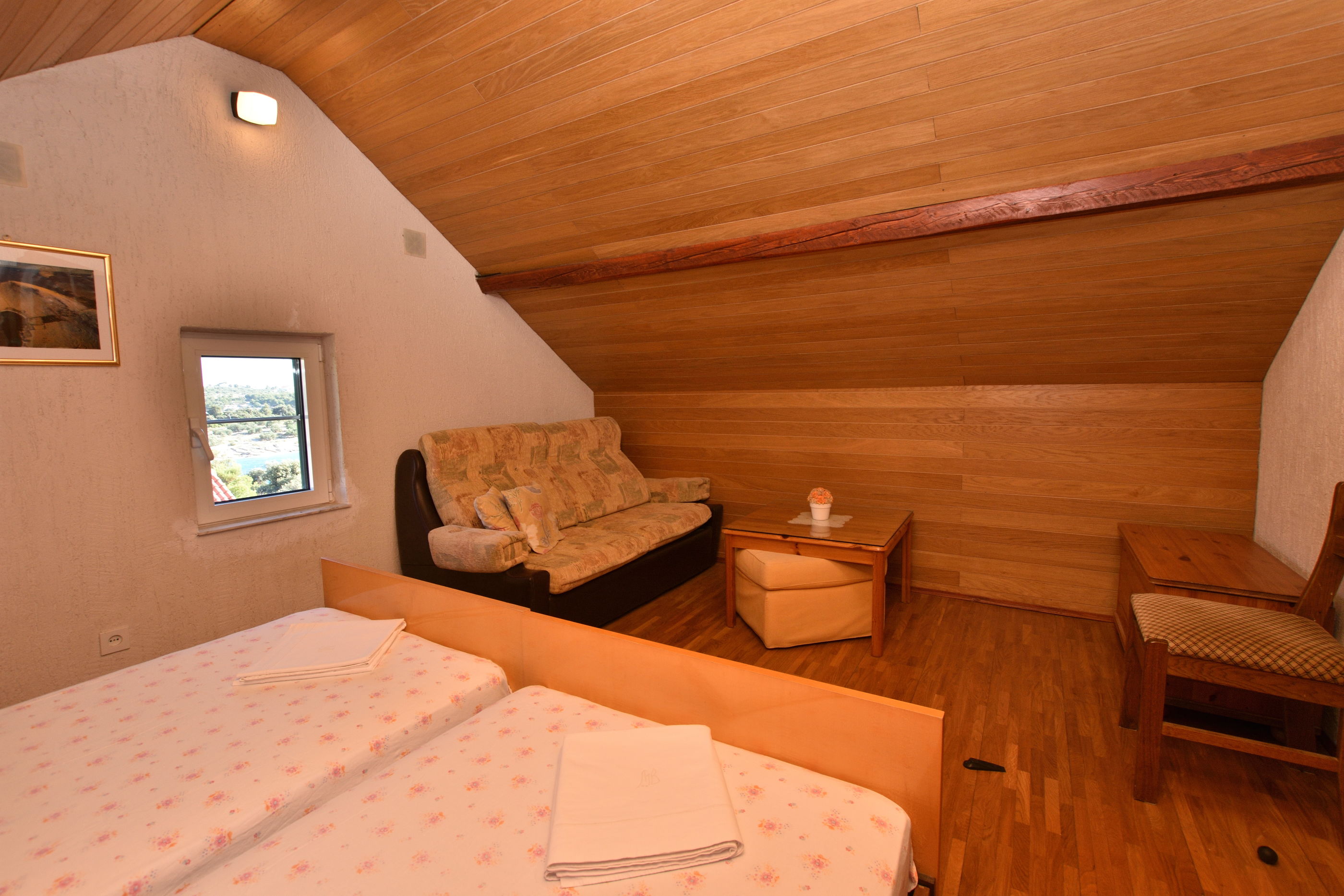Apartments 2M 70951-A3